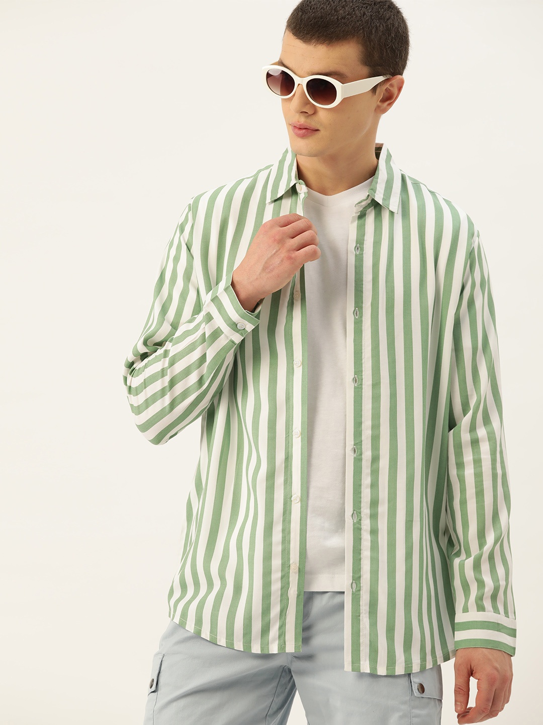 

Kook N Keech Men Relaxed Fit Striped Casual Shirt, Green