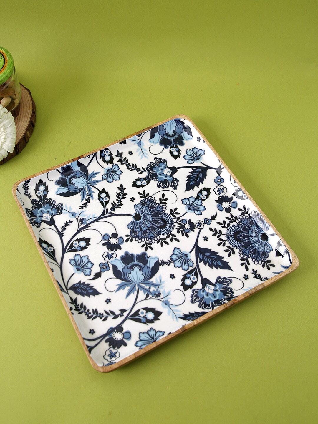 

Aapno Rajasthan White & Blue Printed Wooden Food Platter With Enamel Coating