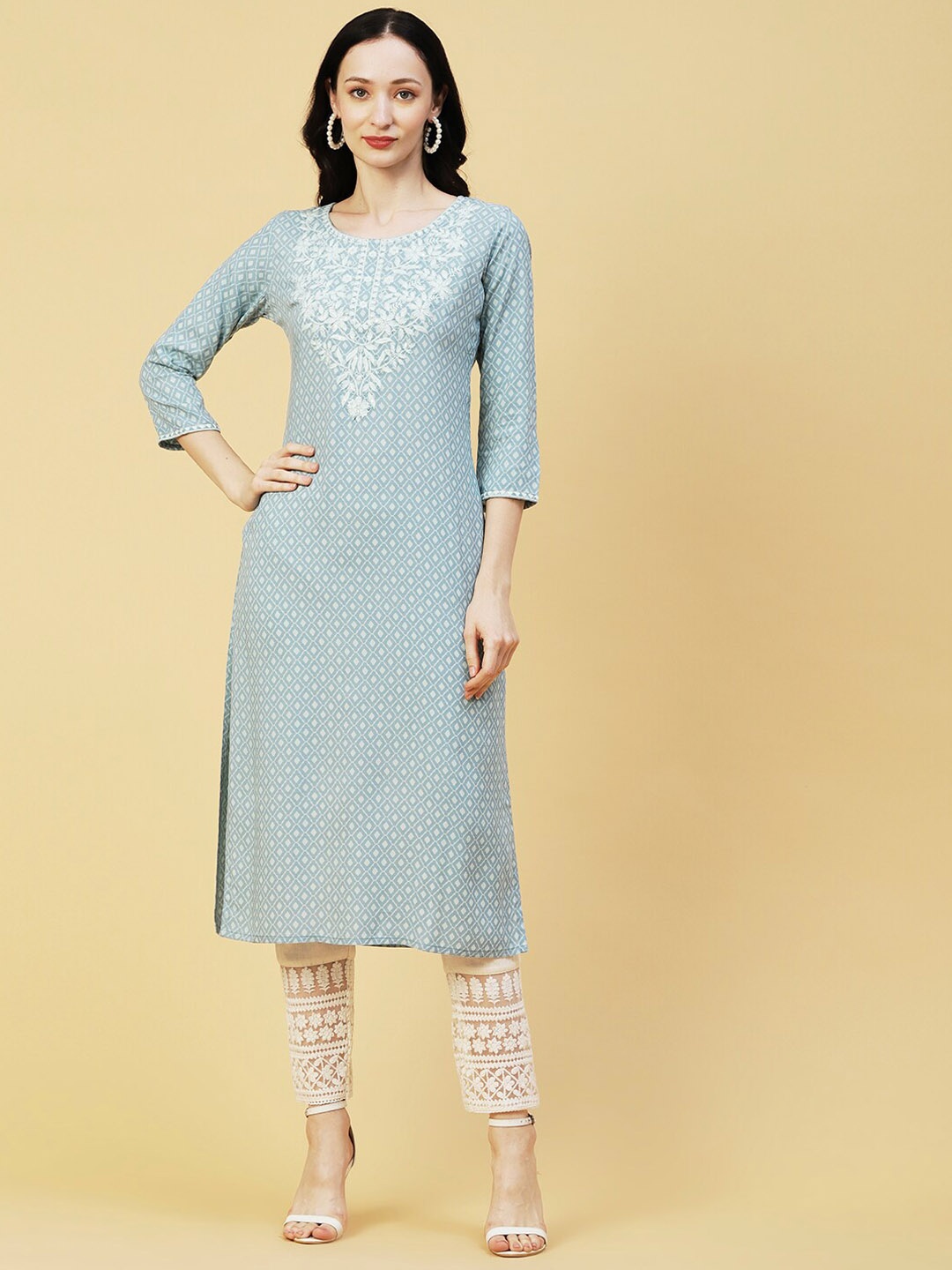 

FASHOR Blue & White Ethnic Motif Printed Thread Work Pure Cotton Kurta