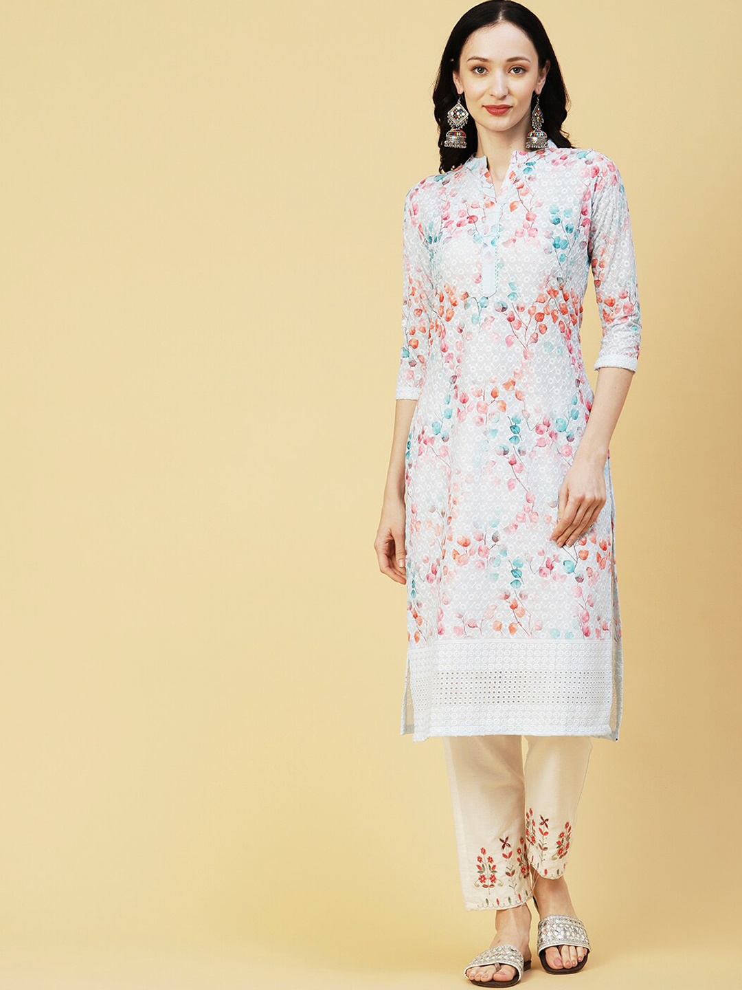 

FASHOR White & Blue Floral Printed Mandarin Collar Thread Work Kurta