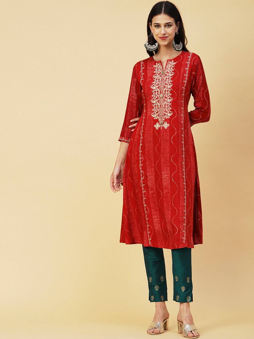 

FASHOR Red & White Ethnic Motif Yoke Design Notched Neck Thread Work Kurta