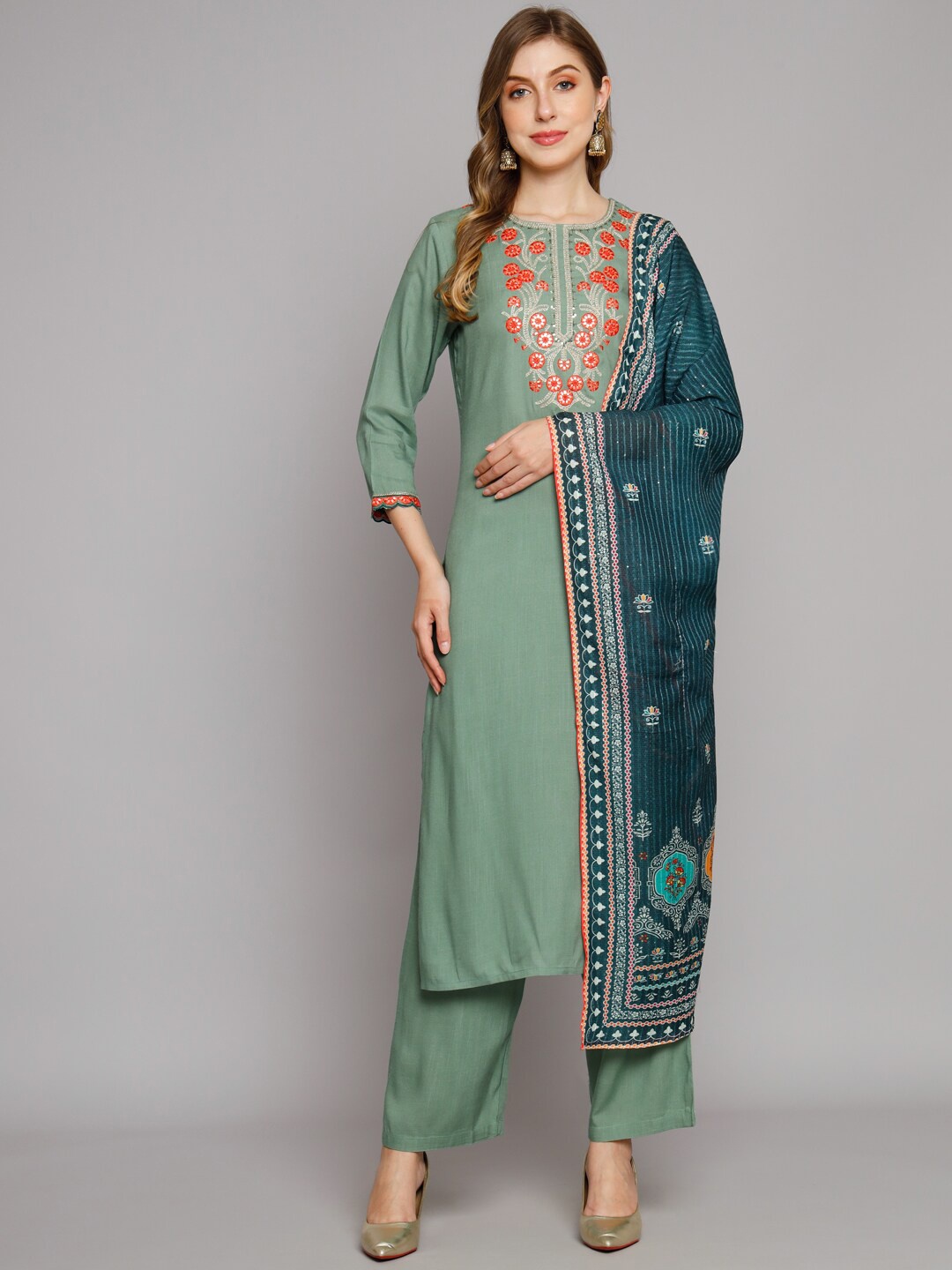 

KALINI Floral Yoke Design Regular Thread Work Kurta With Palazzos & Dupatta, Green