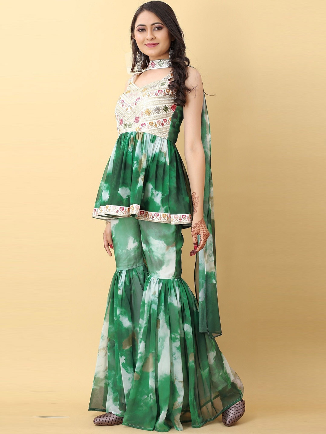 

YOYO Fashion Embroidered A-Line Kurti With Sharara & Dupatta, Green