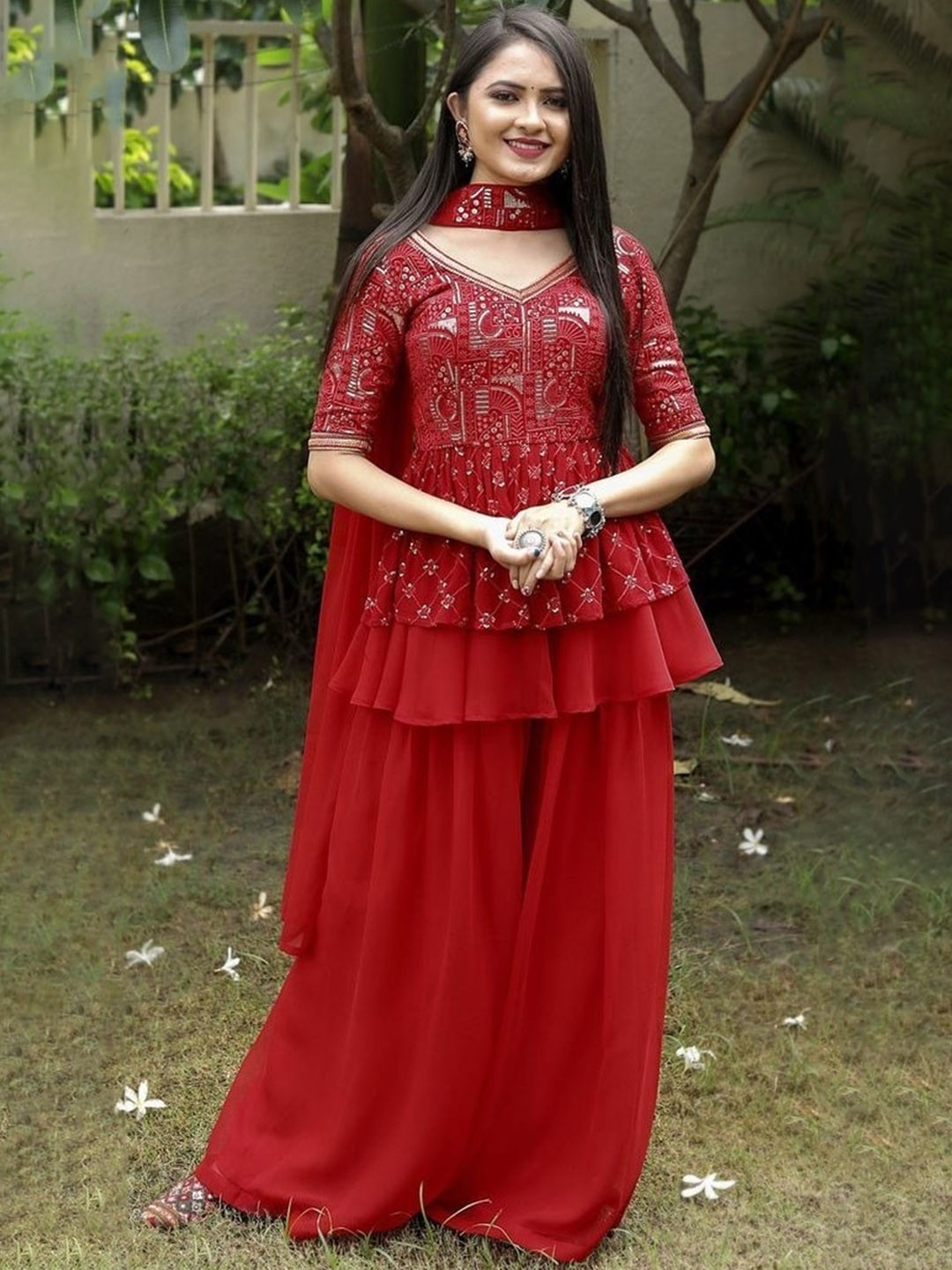 

YOYO Fashion Ethnic Motifs Embroidered Sequinned Kurta with Sharara & With Dupatta, Red