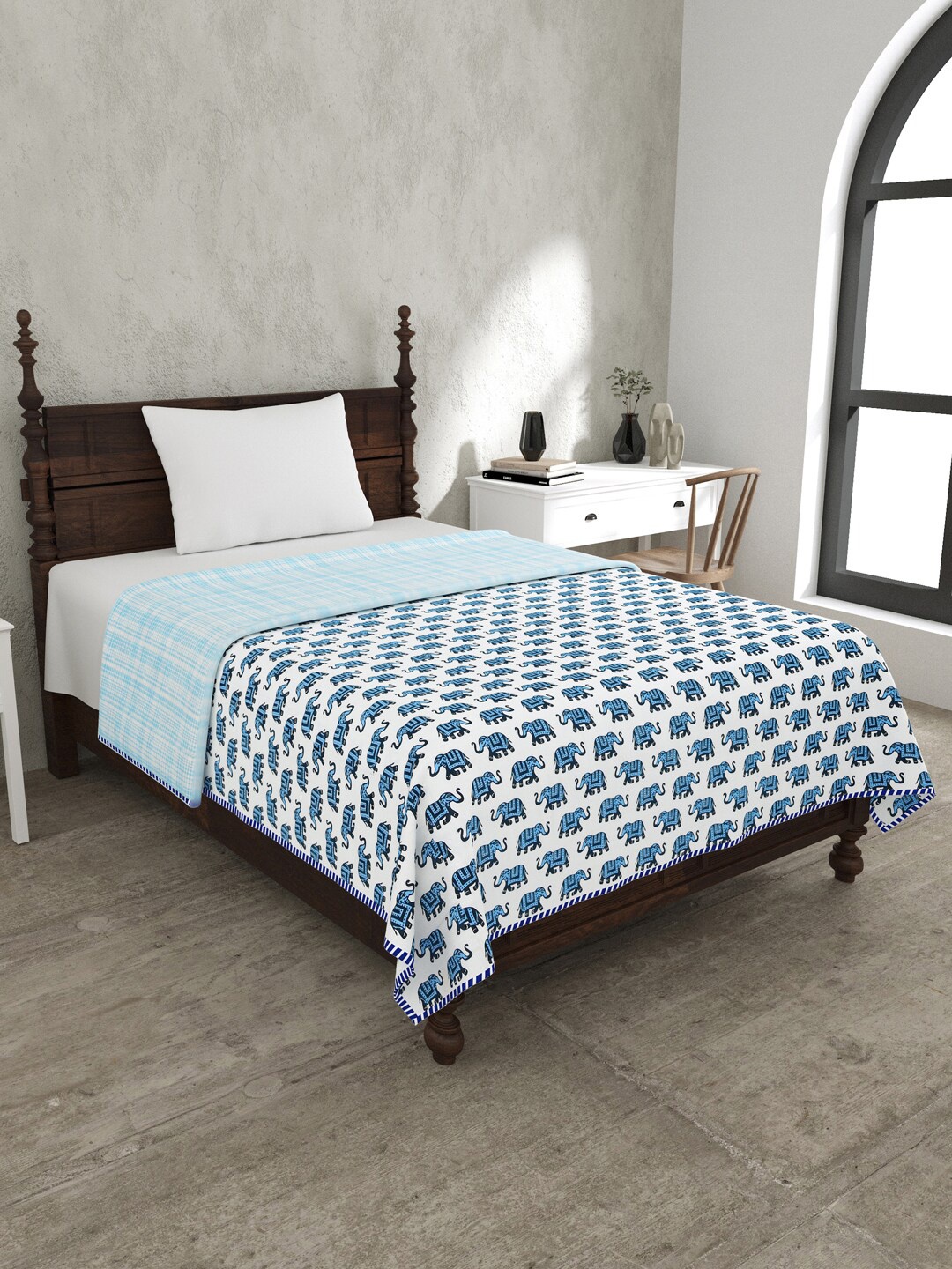 

JAIPUR FABRIC White & Blue Ethnic Motifs Mild Winter 120 GSM Single Bed Dohar