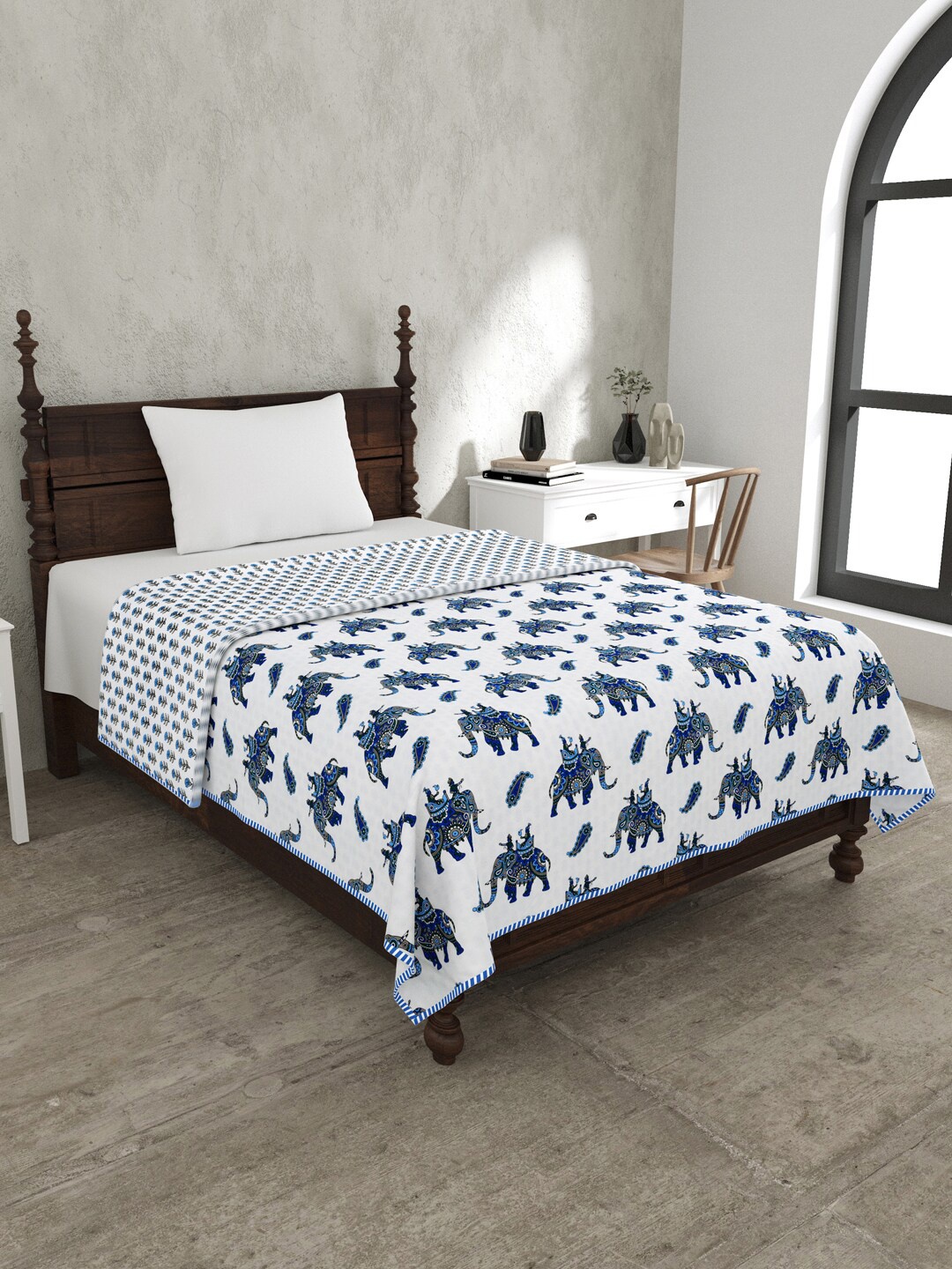 

JAIPUR FABRIC White & Blue Ethnic Motifs Mild Winter 120 GSM Single Bed Dohar