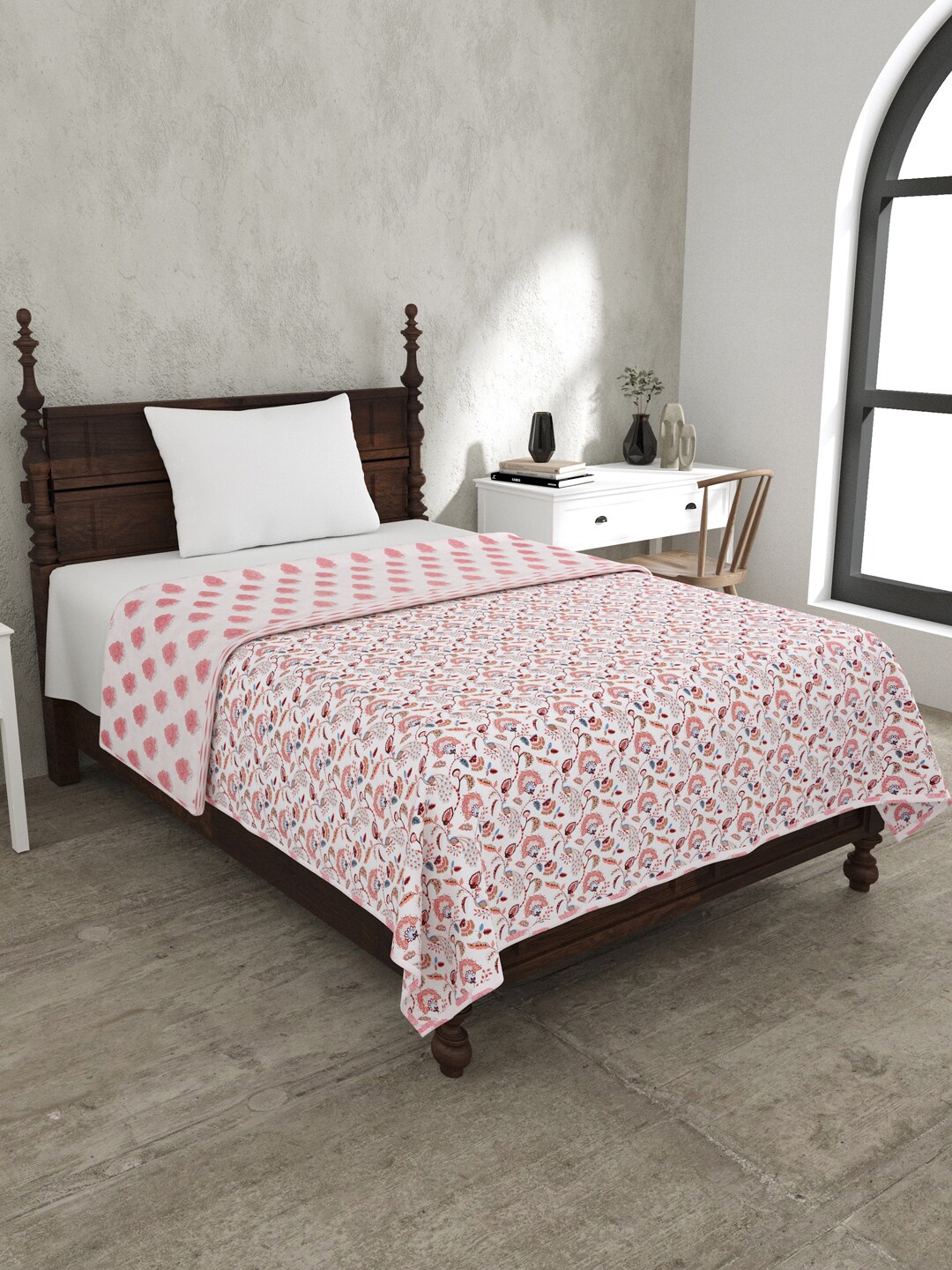 

JAIPUR FABRIC White & Peach-Coloured Ethnic Motifs Mild Winter 120 GSM Single Bed Dohar