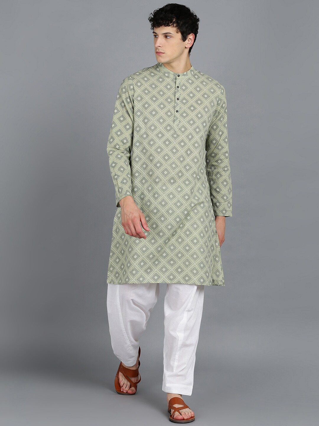 

HERE&NOW Green & White Printed Band Collar Pure Cotton Kurta With Pyjamas