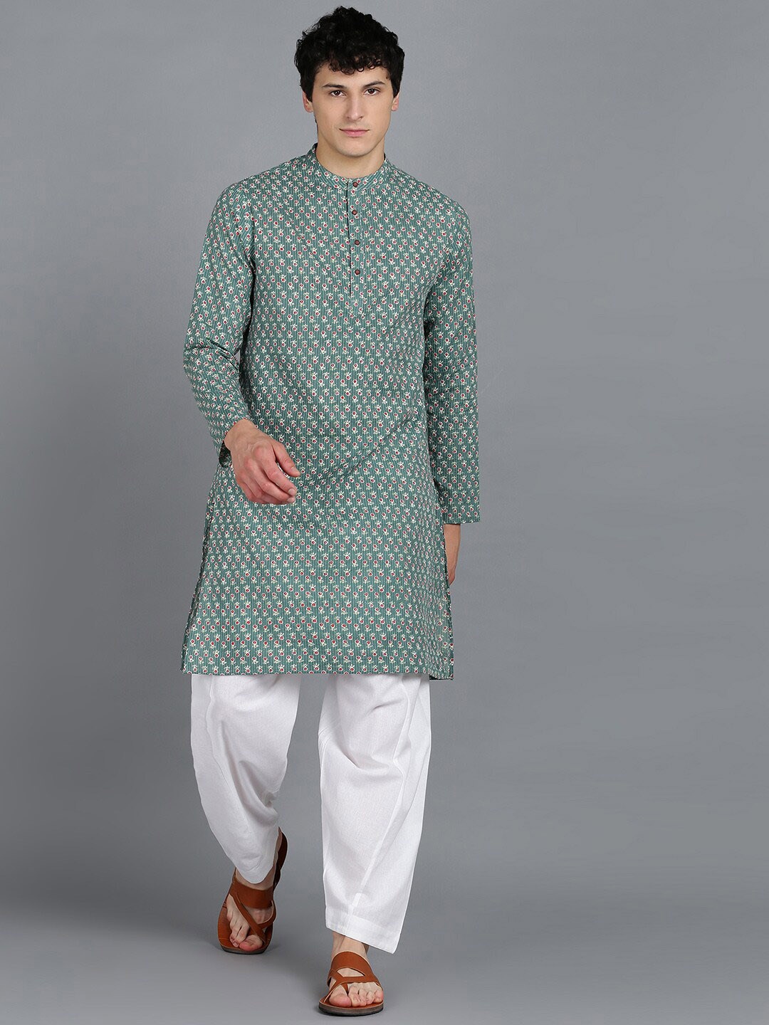

MALHAAR Floral Printed Band Collar Pure Cotton Kurta with Pyjamas, Green