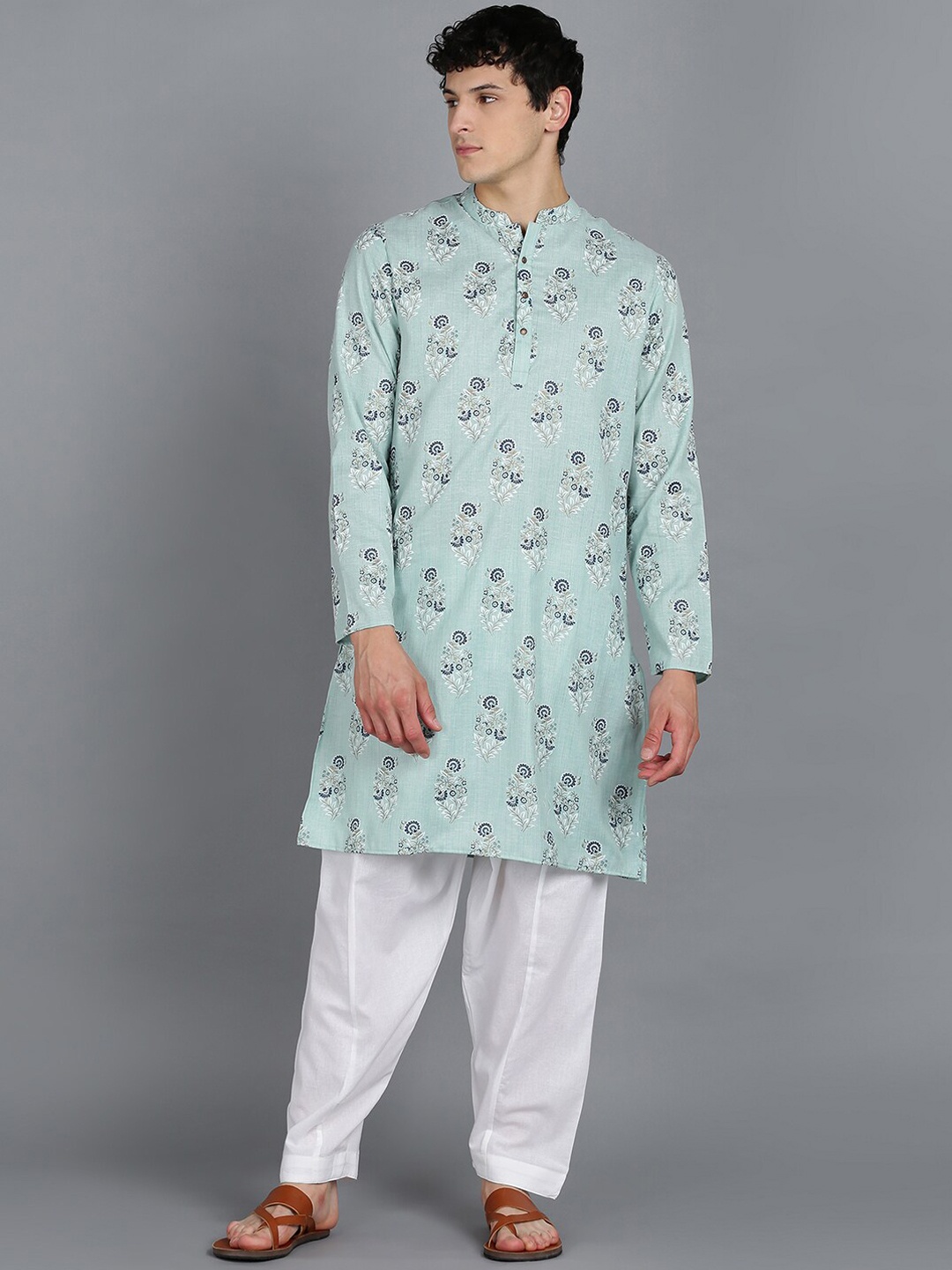 

MALHAAR Floral Printed Band Collar Kurta with Pyjamas, Blue