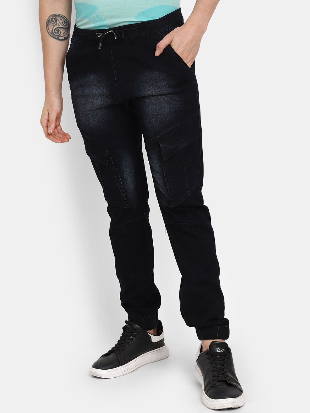 

V-Mart Men Light Fade Stretchable Jeans, Blue