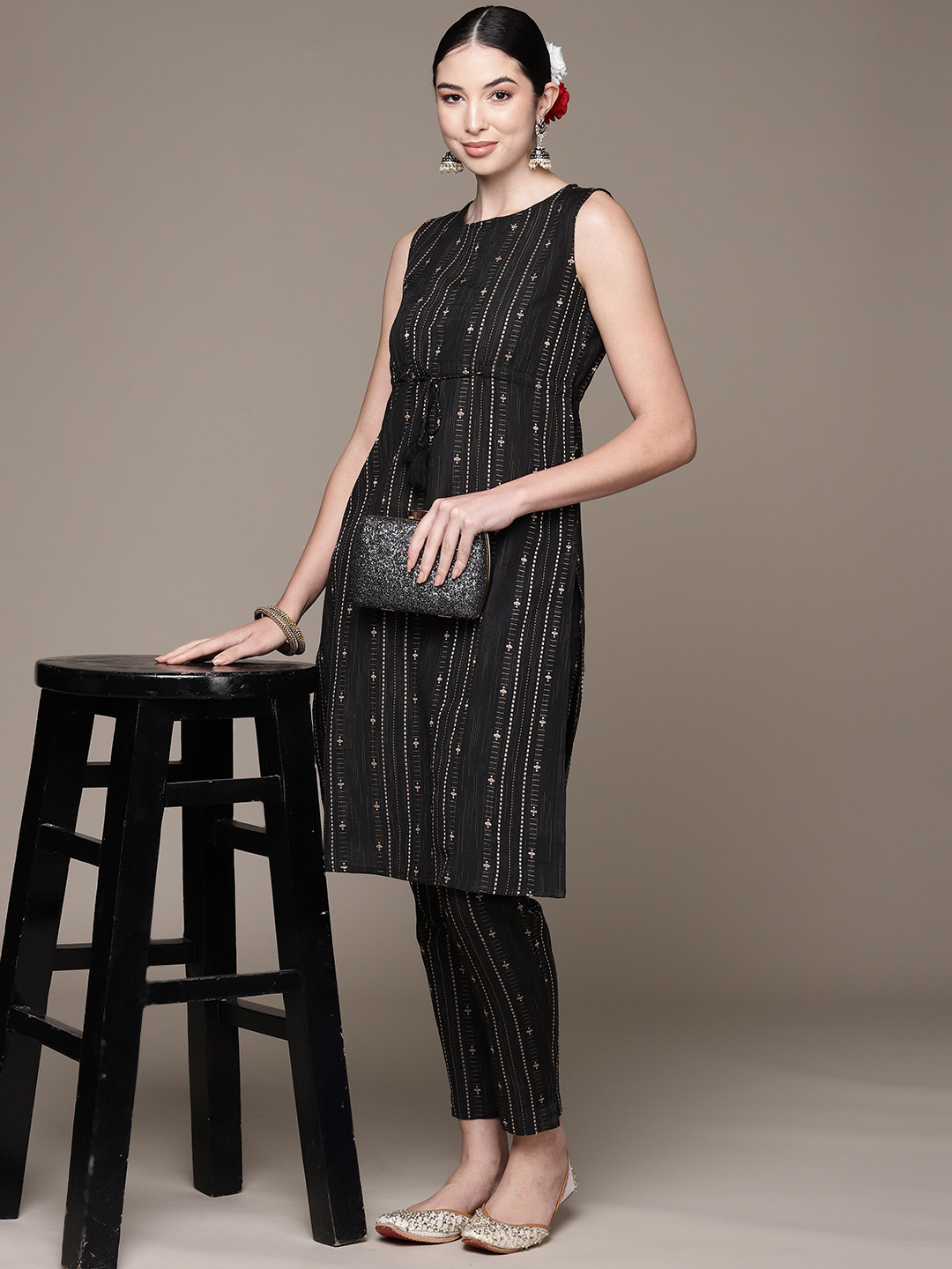 

Anubhutee Ethnic Motifs Printed Regular Kurta With Trousers, Black