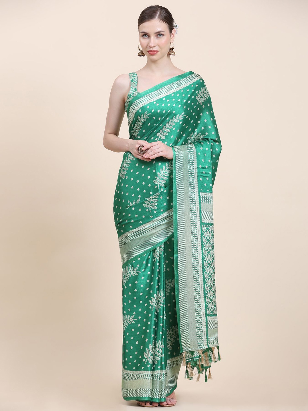 

Phenav Floral Printed Silk Cotton Block Print Saree, Green