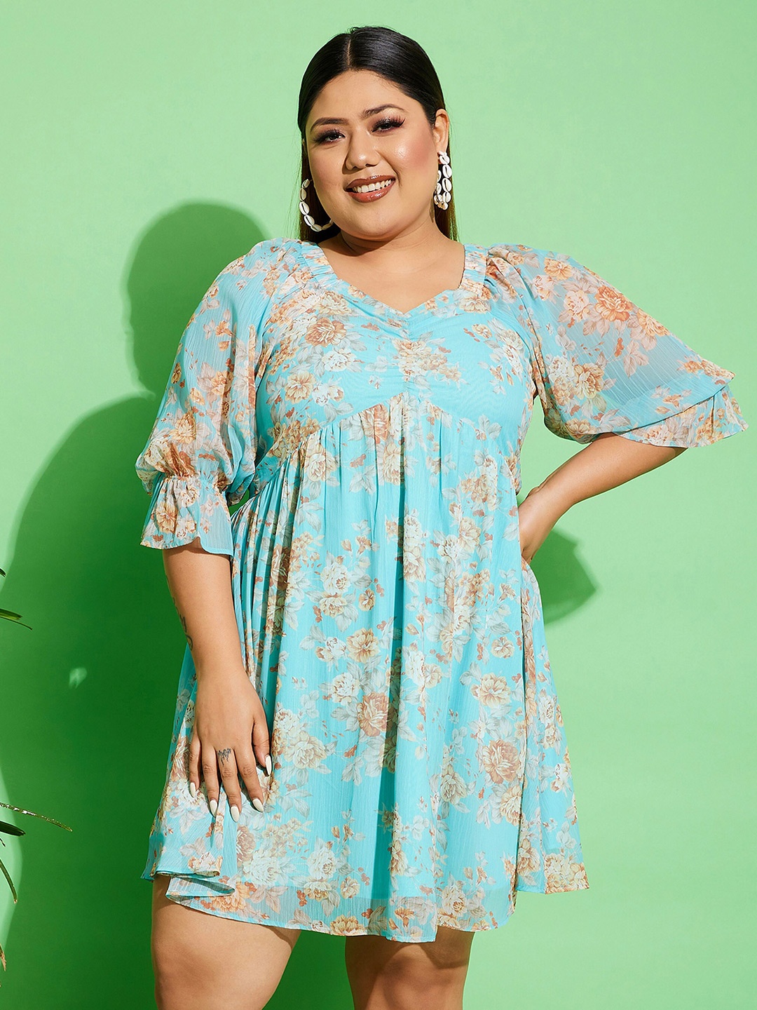 

SASSAFRAS Curve Plus Size Blue Floral Printed Sweetheart Neck Empire Dress