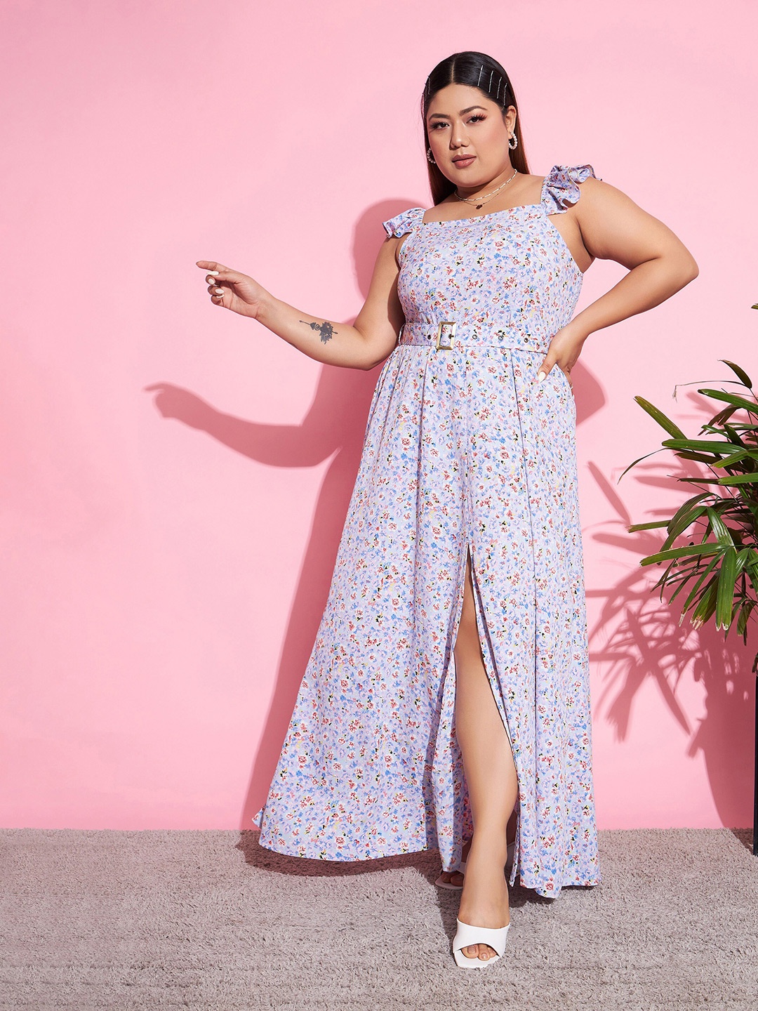

SASSAFRAS Curve Plus Size Blue Floral Print Maxi Dress