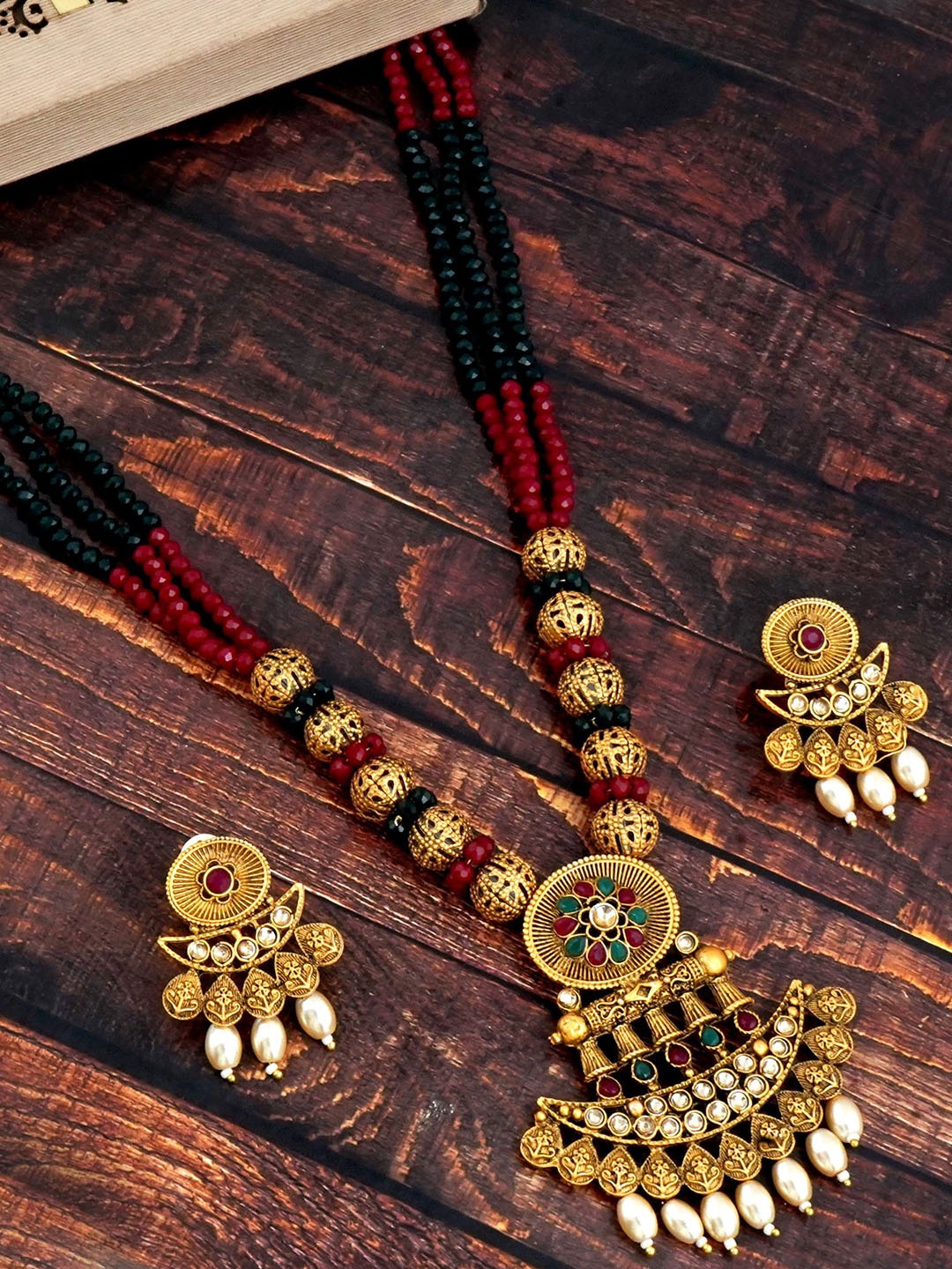 

MANSIYAORANGE Gold-Plated Stone-Studded & Beaded Temple Necklace & Earrings