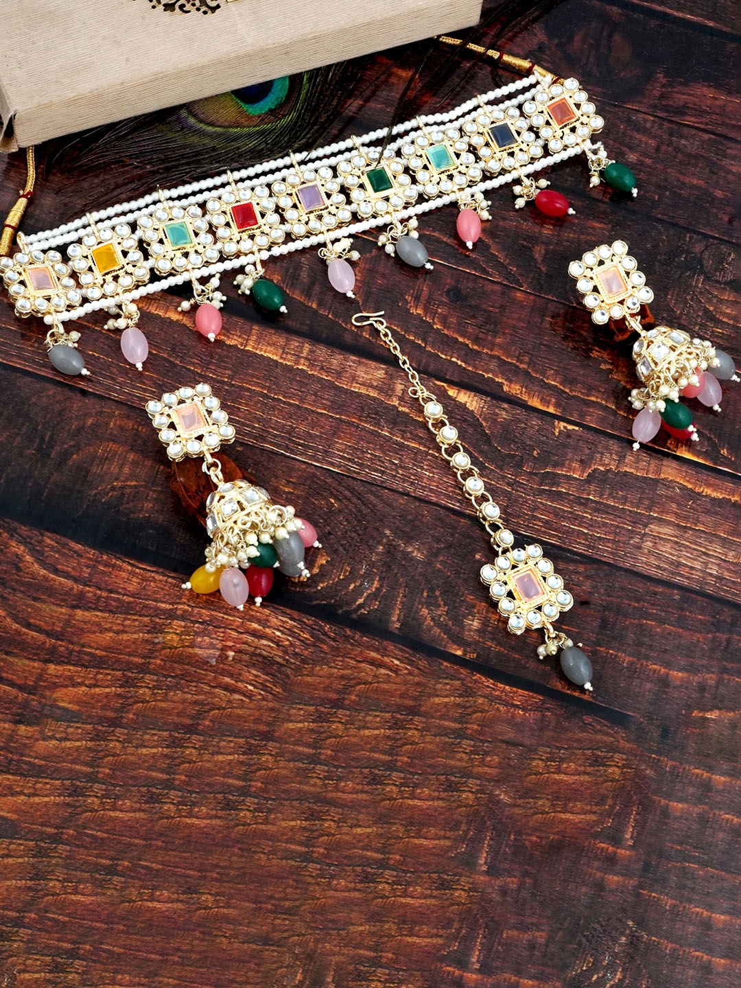

MANSIYAORANGE Gold-Plated Stones Studded & Beaded Necklace & Earrings