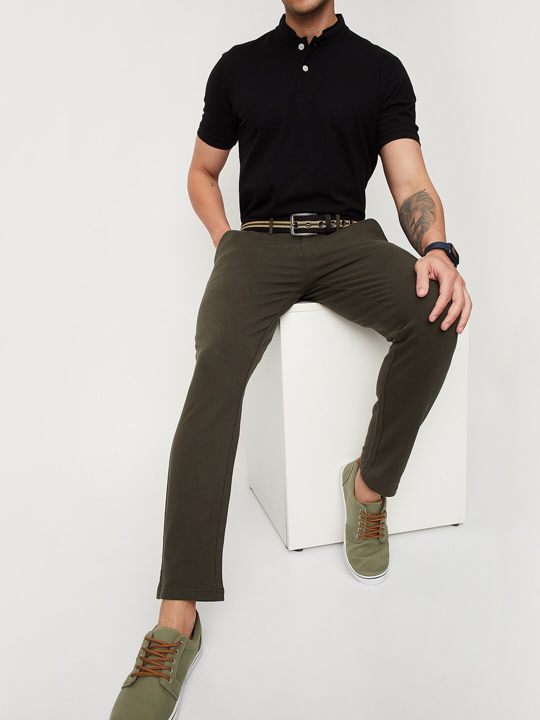 

max Men Mid-Rise Regular Trousers, Olive