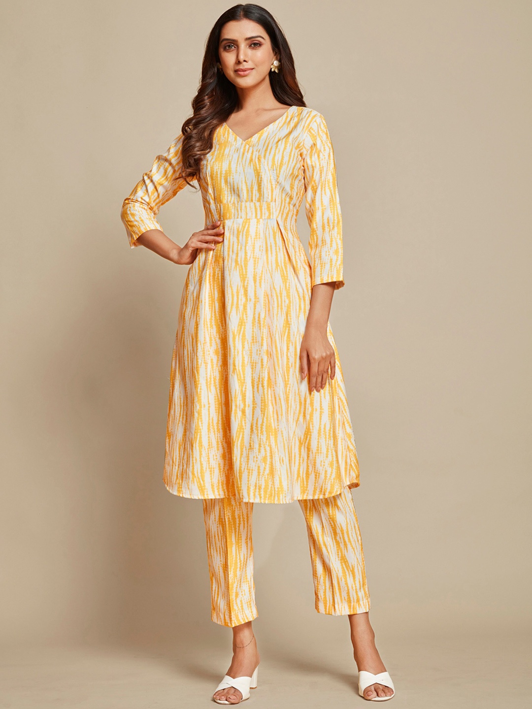 

Ishin White & Yellow Shibori Dyed V Neck A-Line Kurta With Trousers