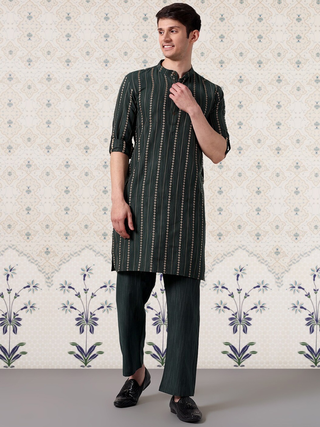 

Ode by House of Pataudi Green Striped Mandarin Collar Cotton Kurta