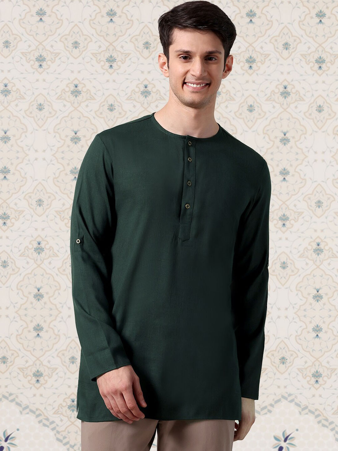 

Ode by House of Pataudi Brown Henely Neck Roll-Up Sleeves Straight Short Kurta, Green