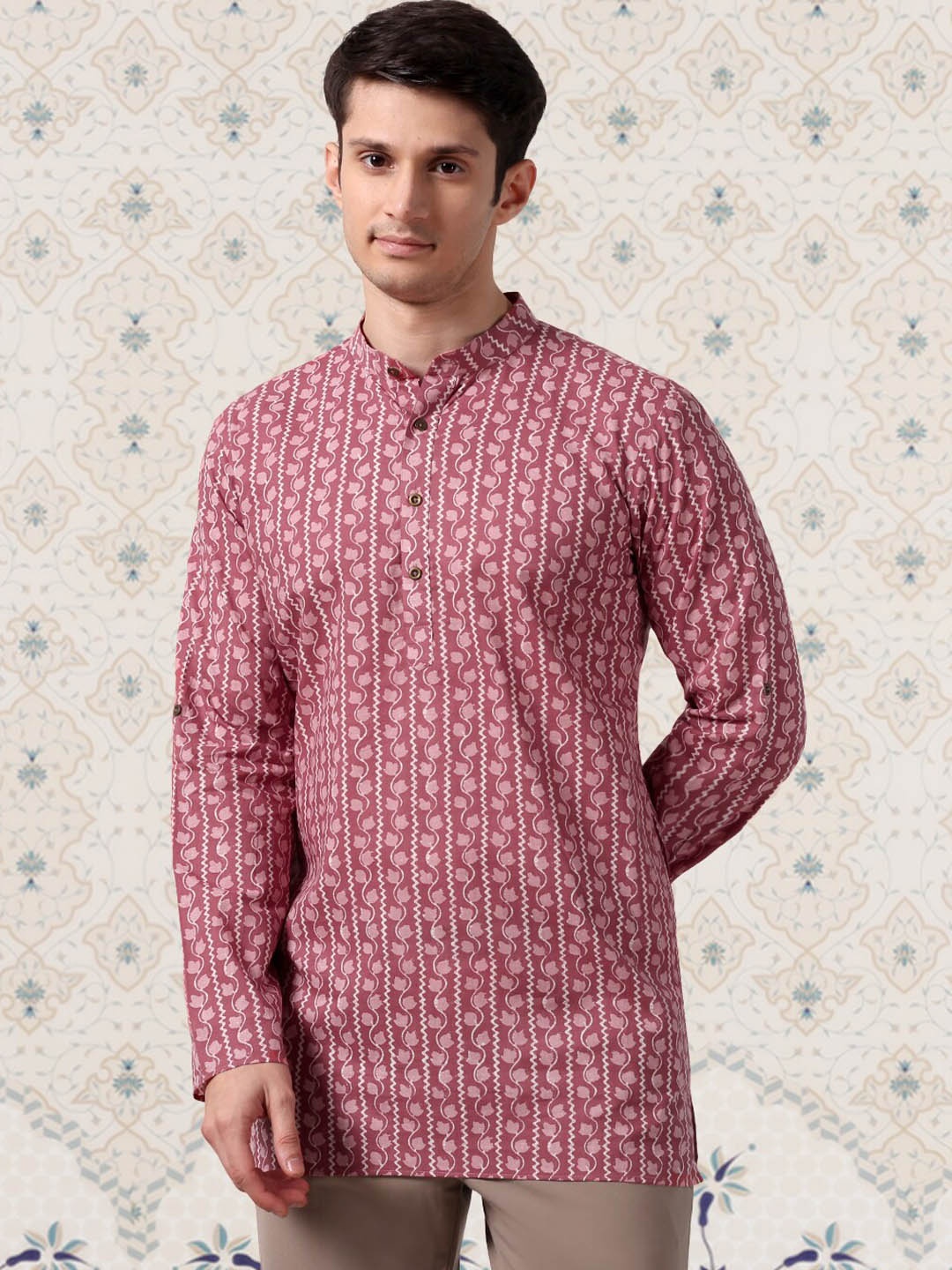 

Ode by House of Pataudi Pink & White Floral Printed Band Collar Pure Cotton Kurta