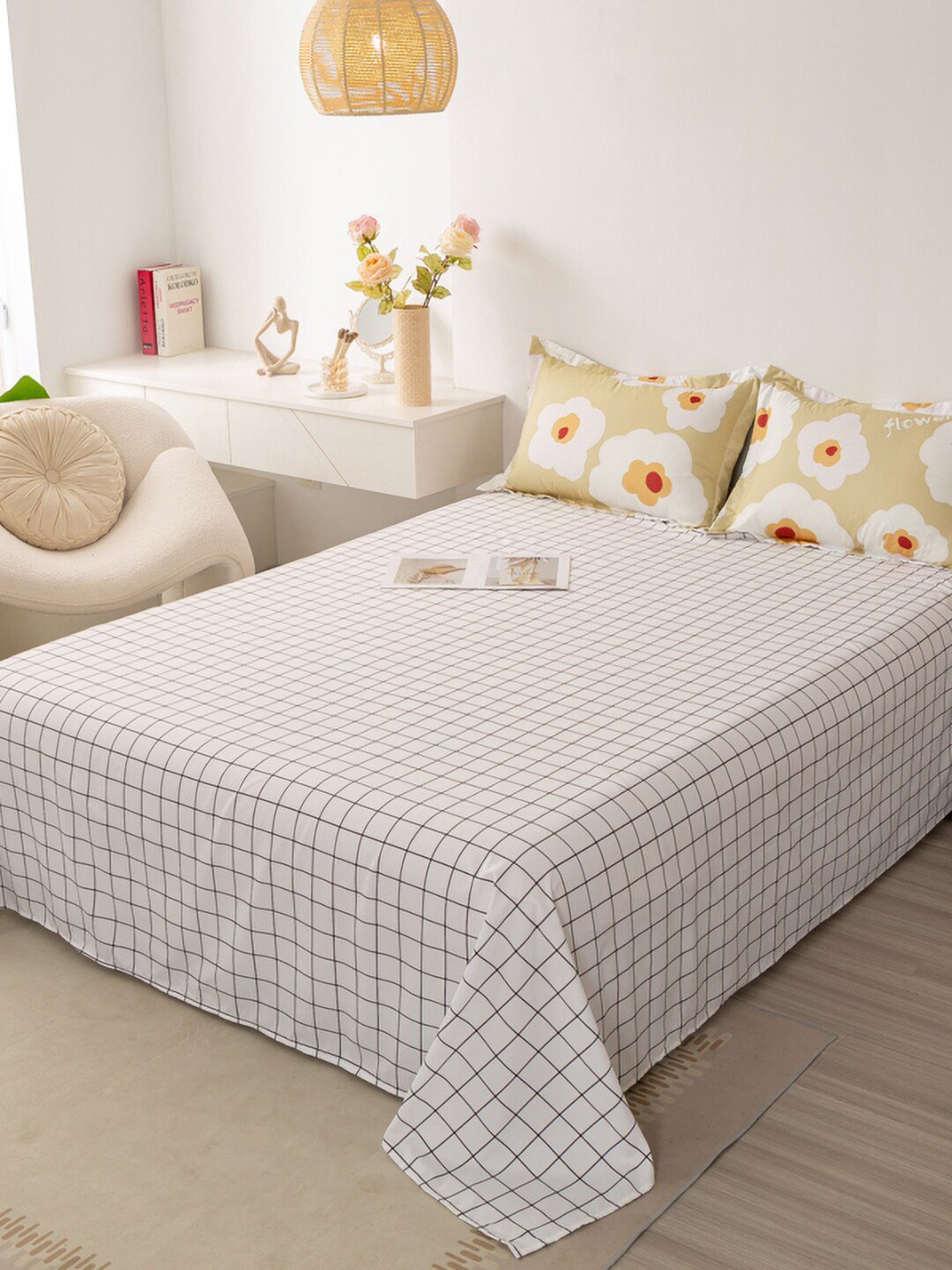 

JC Collection Yellow & White Printed Double King Bedding Set