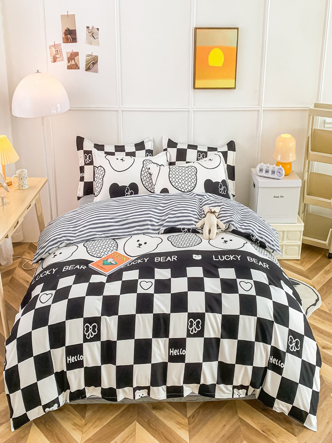 

JC Collection Black & White Checked Double King Bedding Set