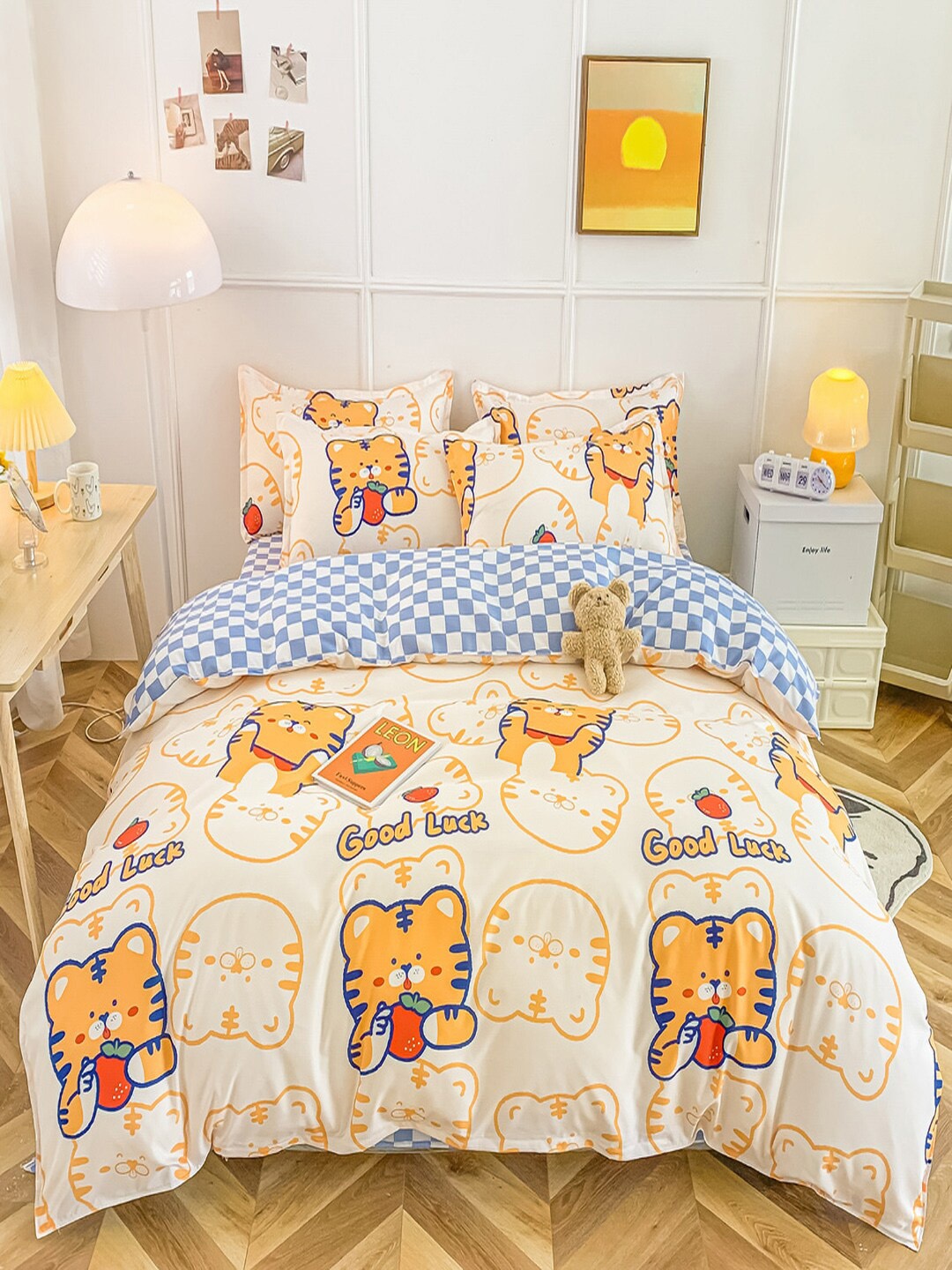 

JC Collection Yellow & Blue Self-Designed Double Extra Large Bedding Set