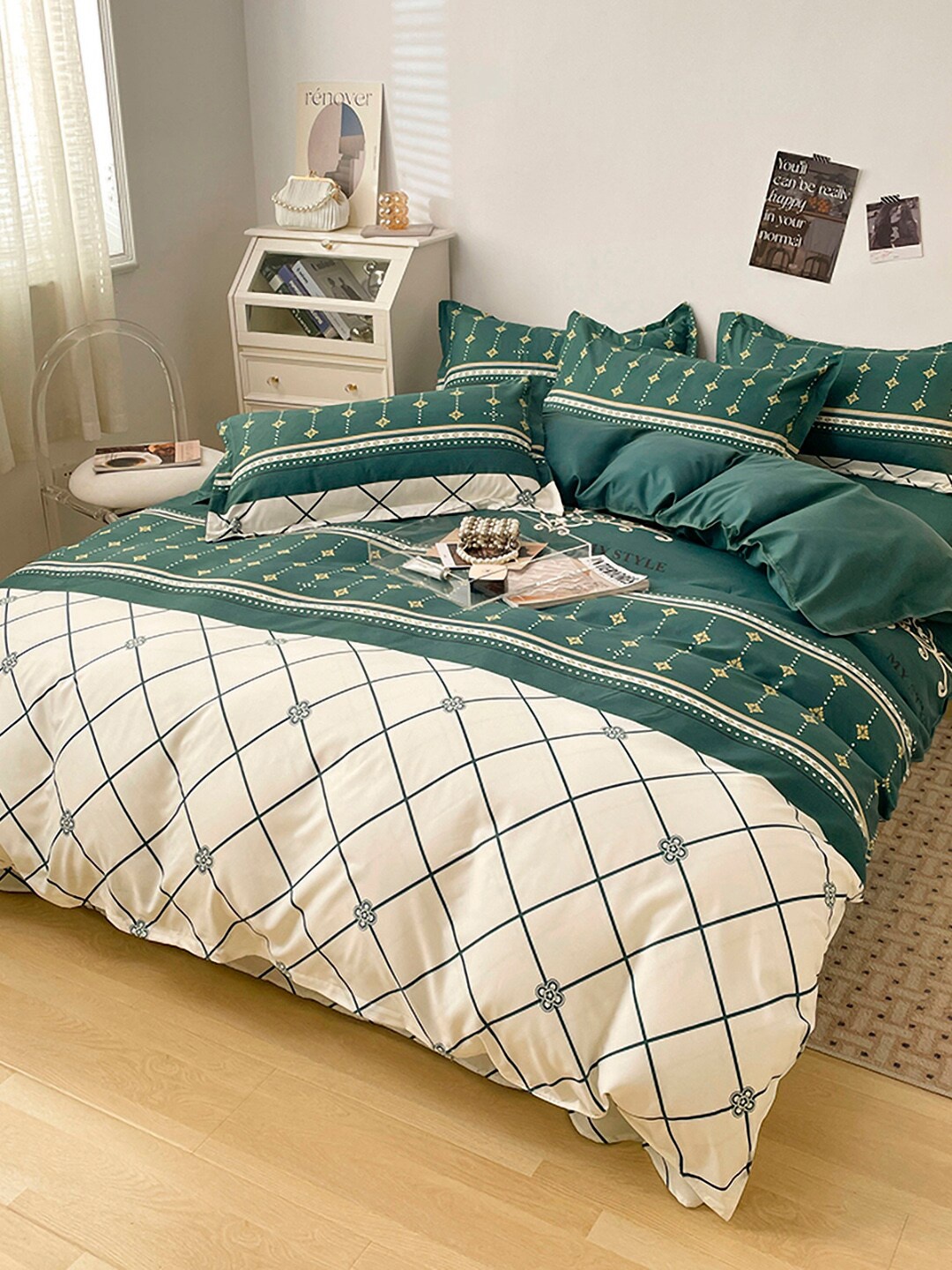 

JC HOME Green & Cream Colored Printed Double Extra Large Bedding Set