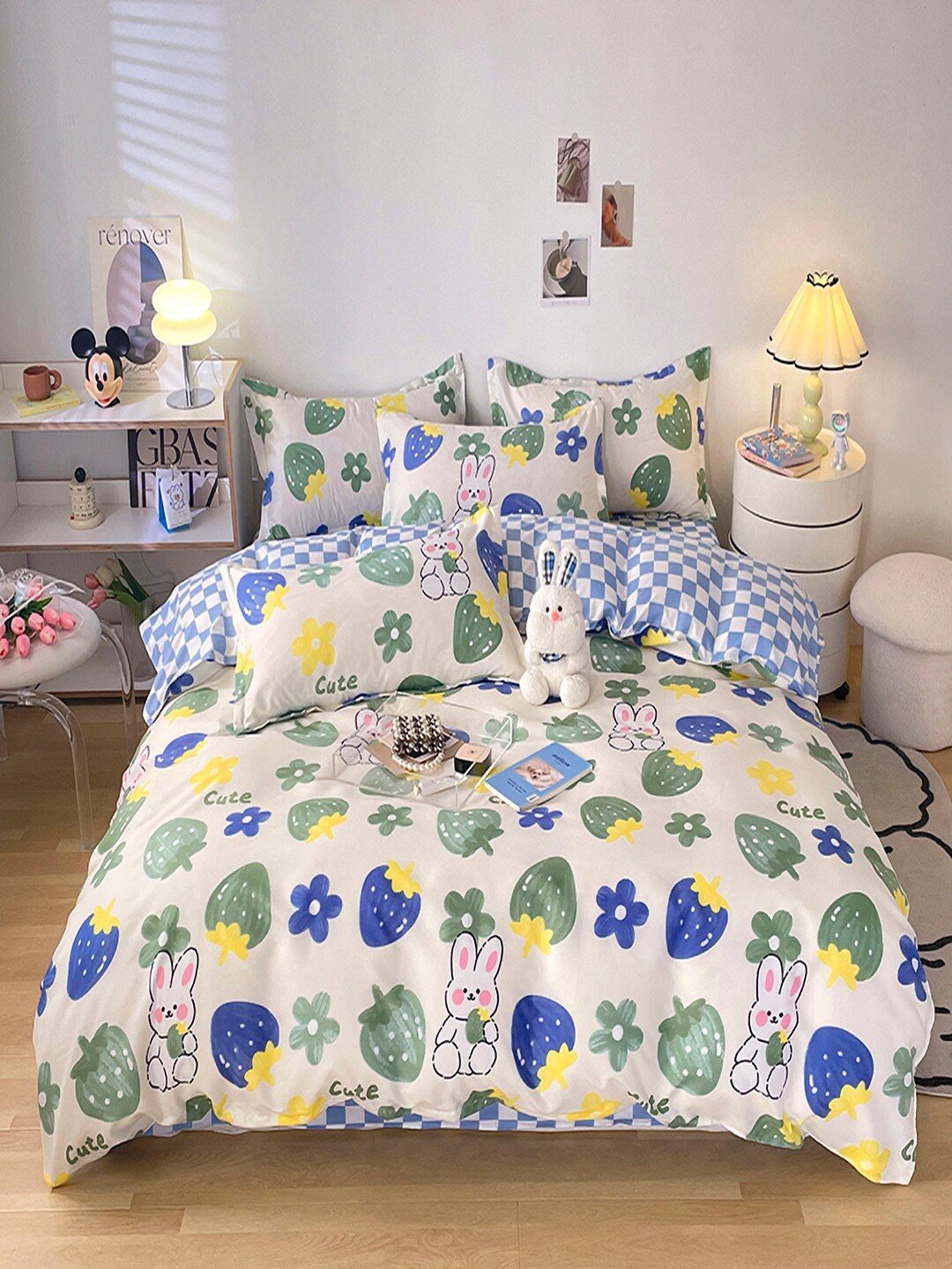 

JC Collection White & Blue Printed Double King Bedding Set