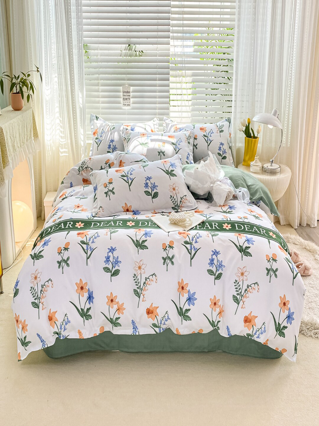 

JC Collection White and green Floral Printed Polycotton Double Extra Large Bedding Set