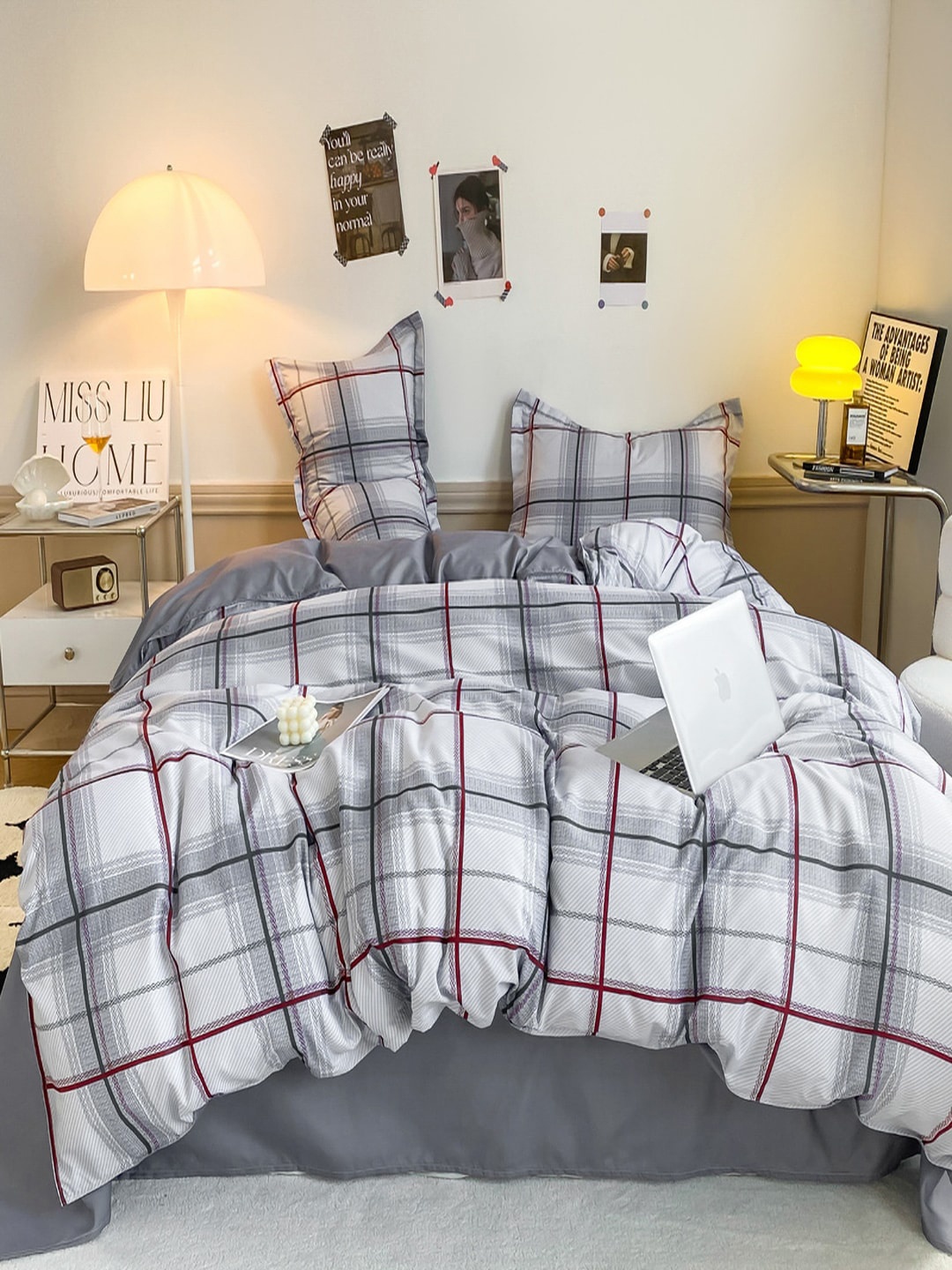 

JC Collection Grey & White Checked Printed Double Queen Bedding Set