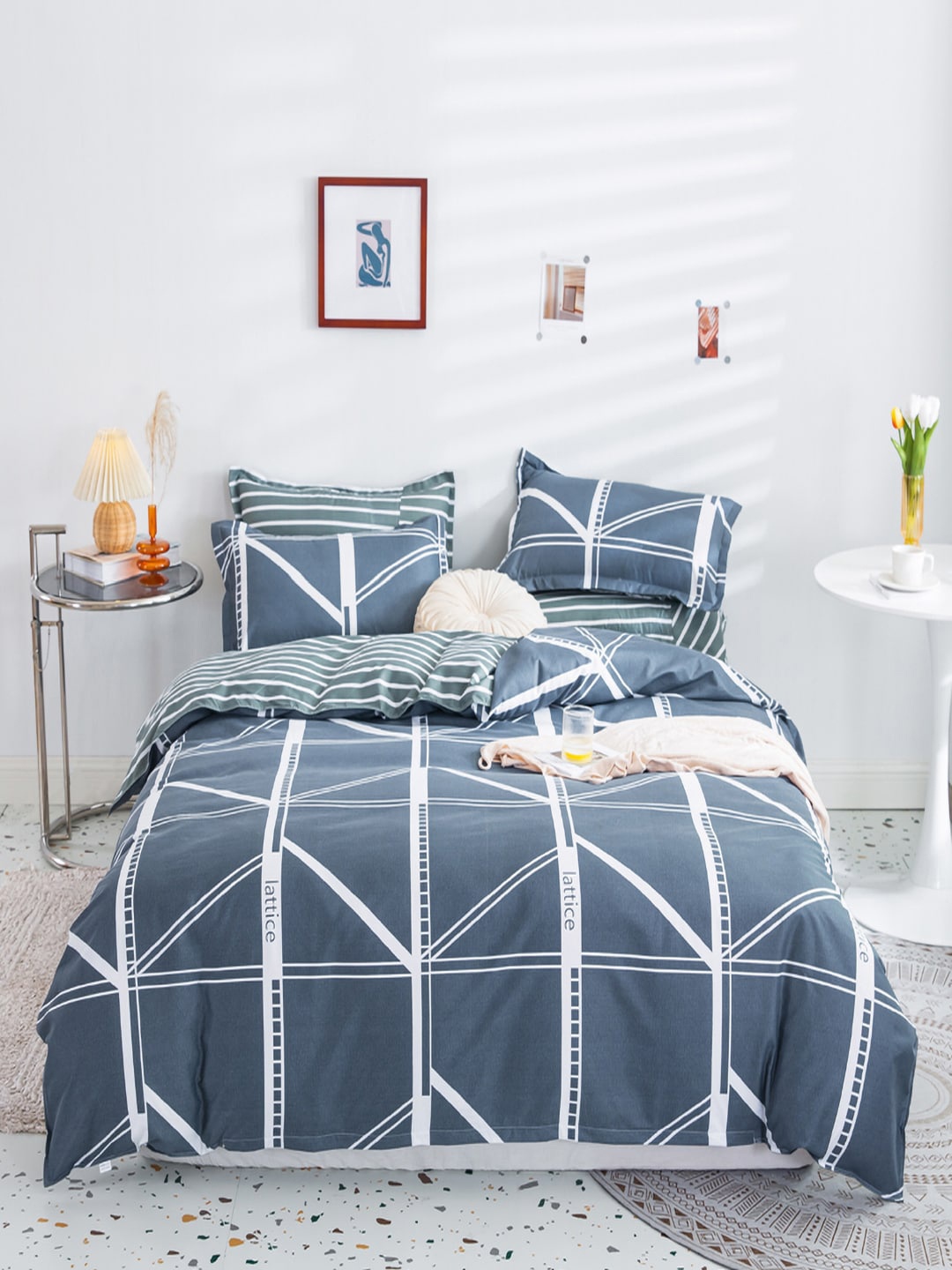 

JC Collection Blue and white Geometric Printed Polycotton Double king Bedding Set