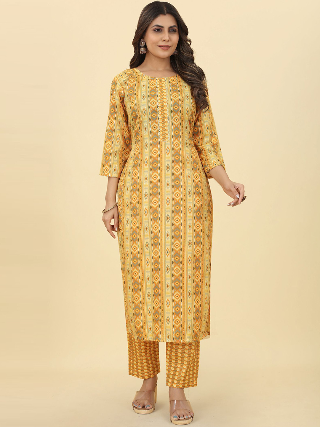 

KALINI Ethnic Motifs Printed Kurta With Trousers, Yellow