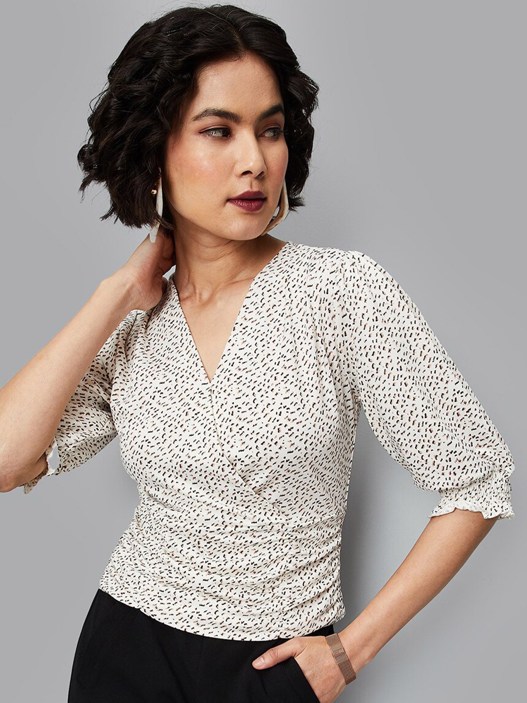 

max Conversational Printed Puff Sleeves Wrap Top, White