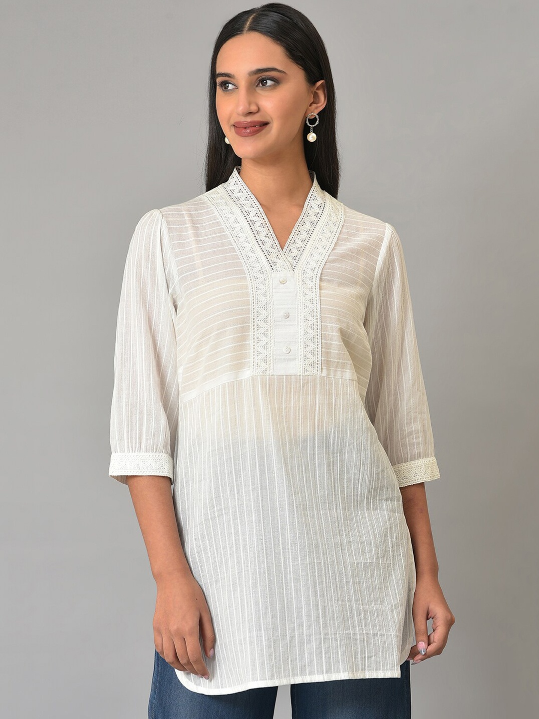 

AURELIA Striped Lace Inserted Kurti with Palazzos, Off white