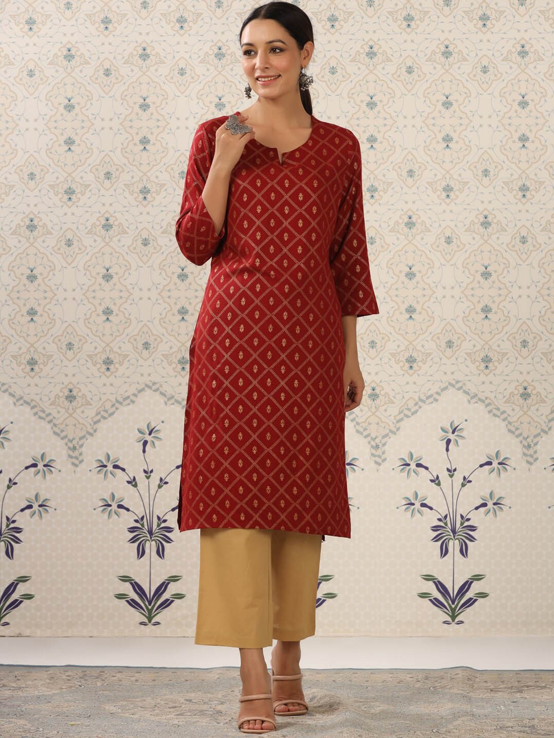 

Ode by House of Pataudi Maroon & Beige Printed Notched Neck Kurta With Palazzos