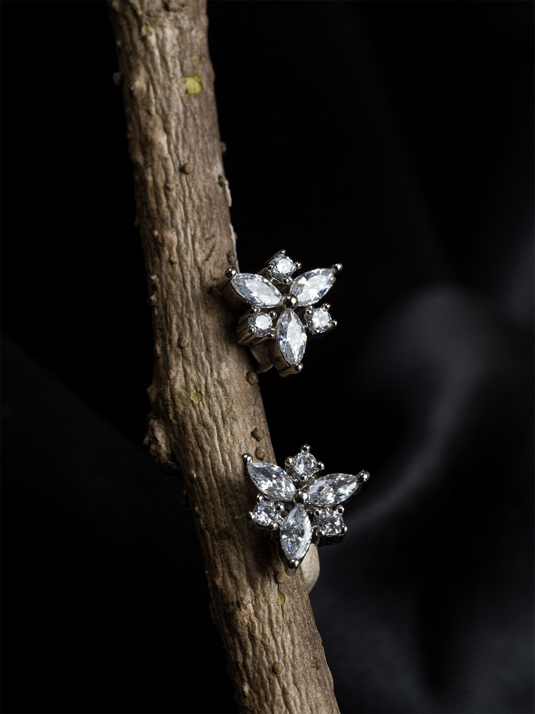 

HOUSE OF ARLI Rhodium-Plated Floral Studs Earrings, Silver