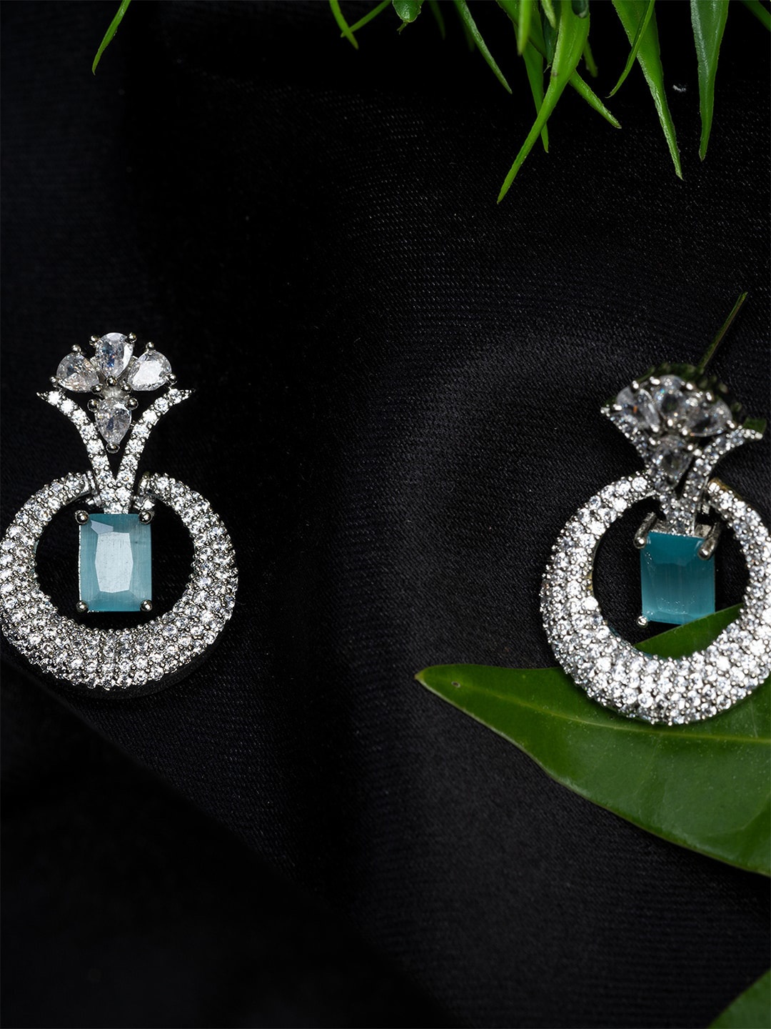 

HOUSE OF ARLI Rhodium-Plated Contemporary Drop Earrings, Silver