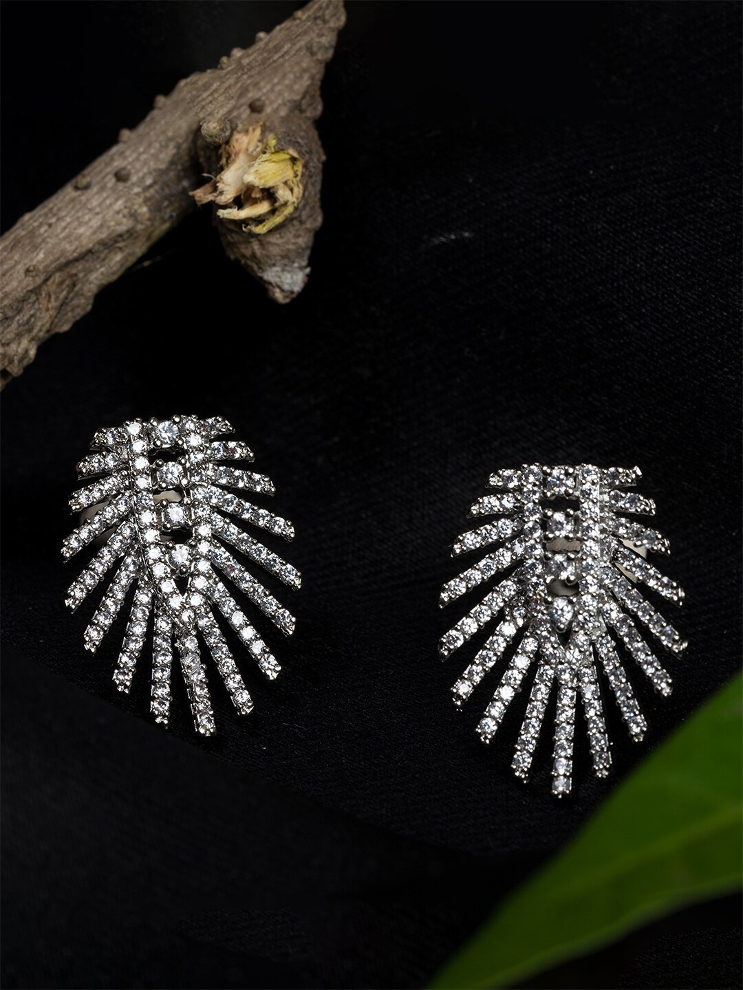 

HOUSE OF ARLI Rhodium-Plated Spiked Studs Earrings, Silver