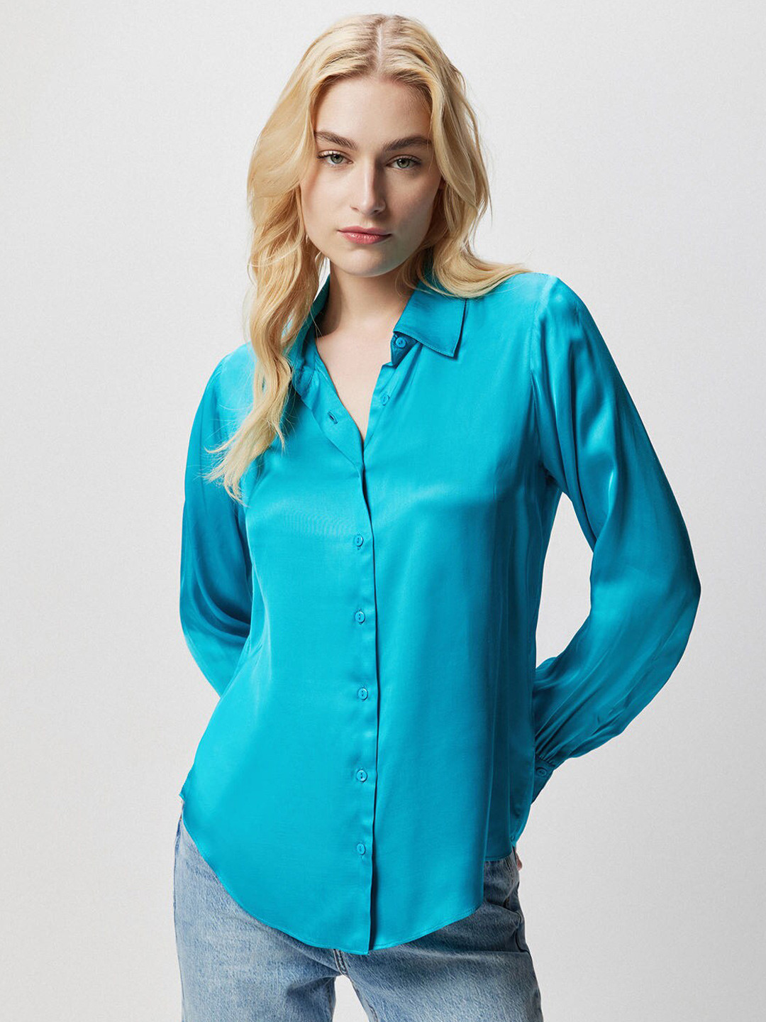 

COVER STORY Blue Cuffed Sleeves Shirt Style Top