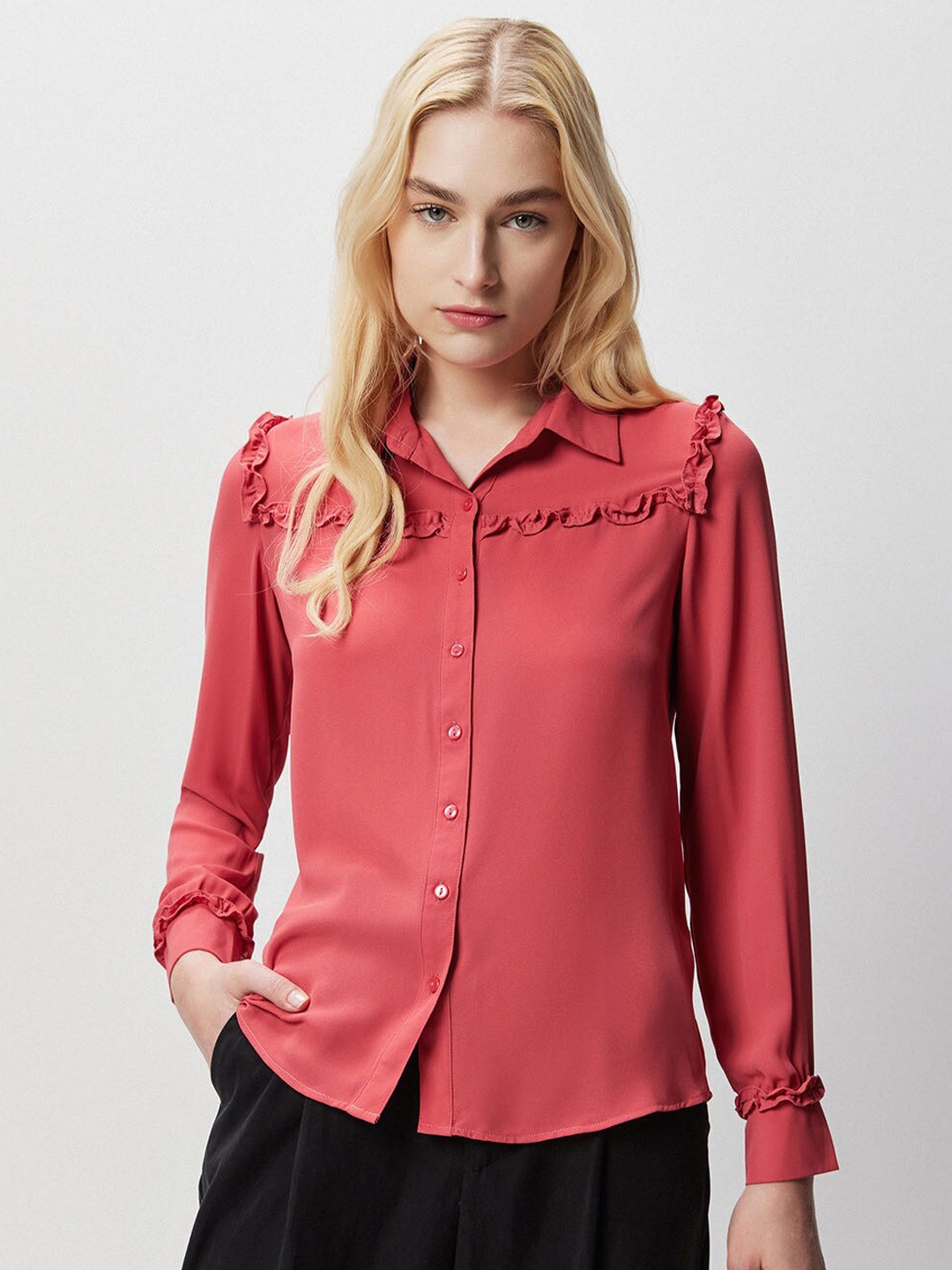 

COVER STORY Red Cuffed Sleeve Ruffle Shirt Style Top