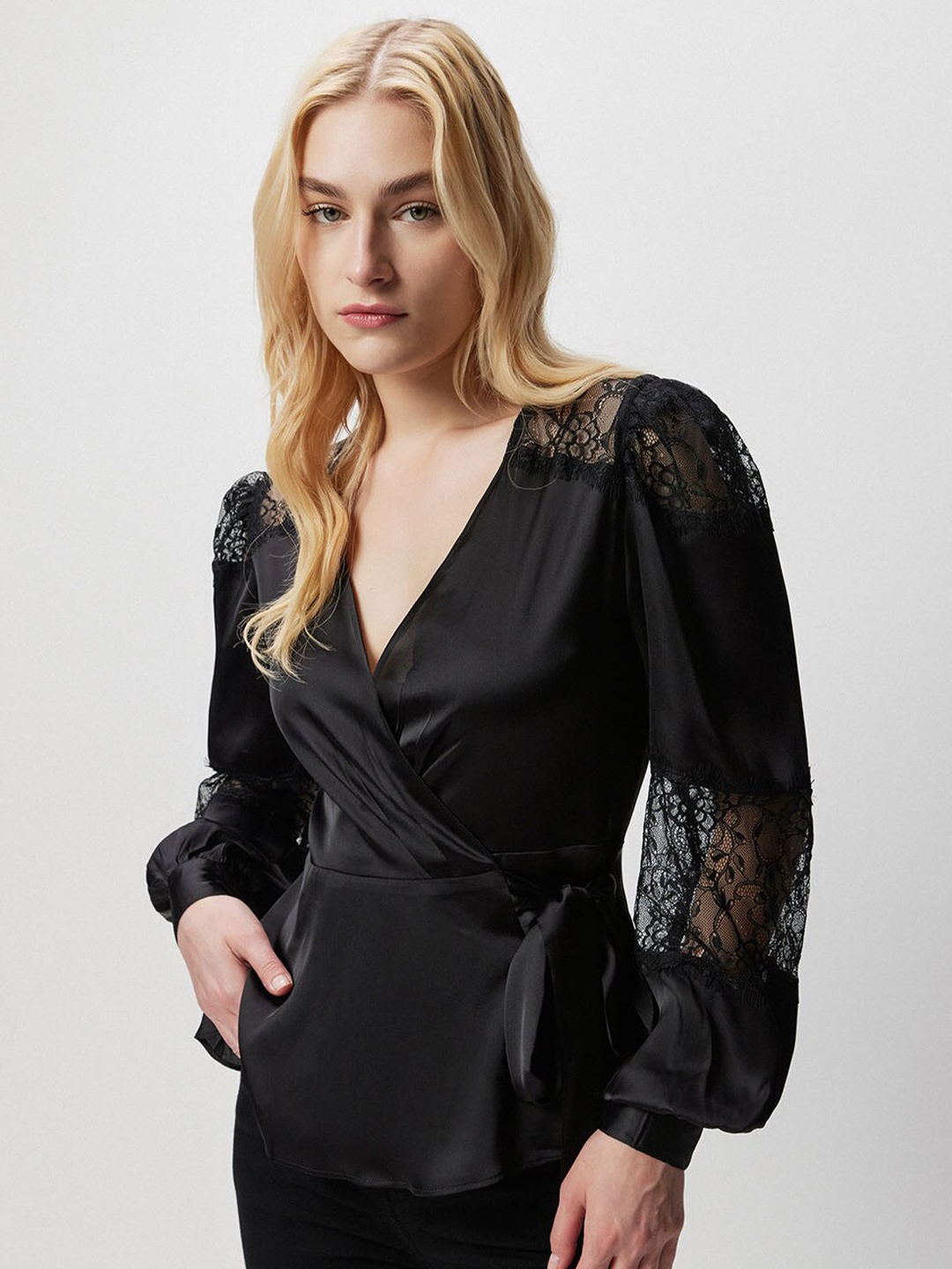 

COVER STORY Black V-Neck Bishop Sleeve Satin Lace Wrap Top