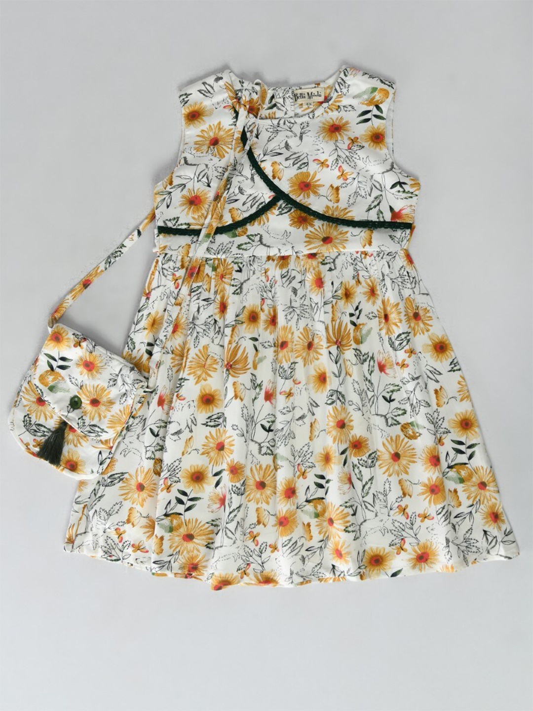 

Bella Moda Girls Floral Printed Pure Cotton Fit & Flare Dress, White