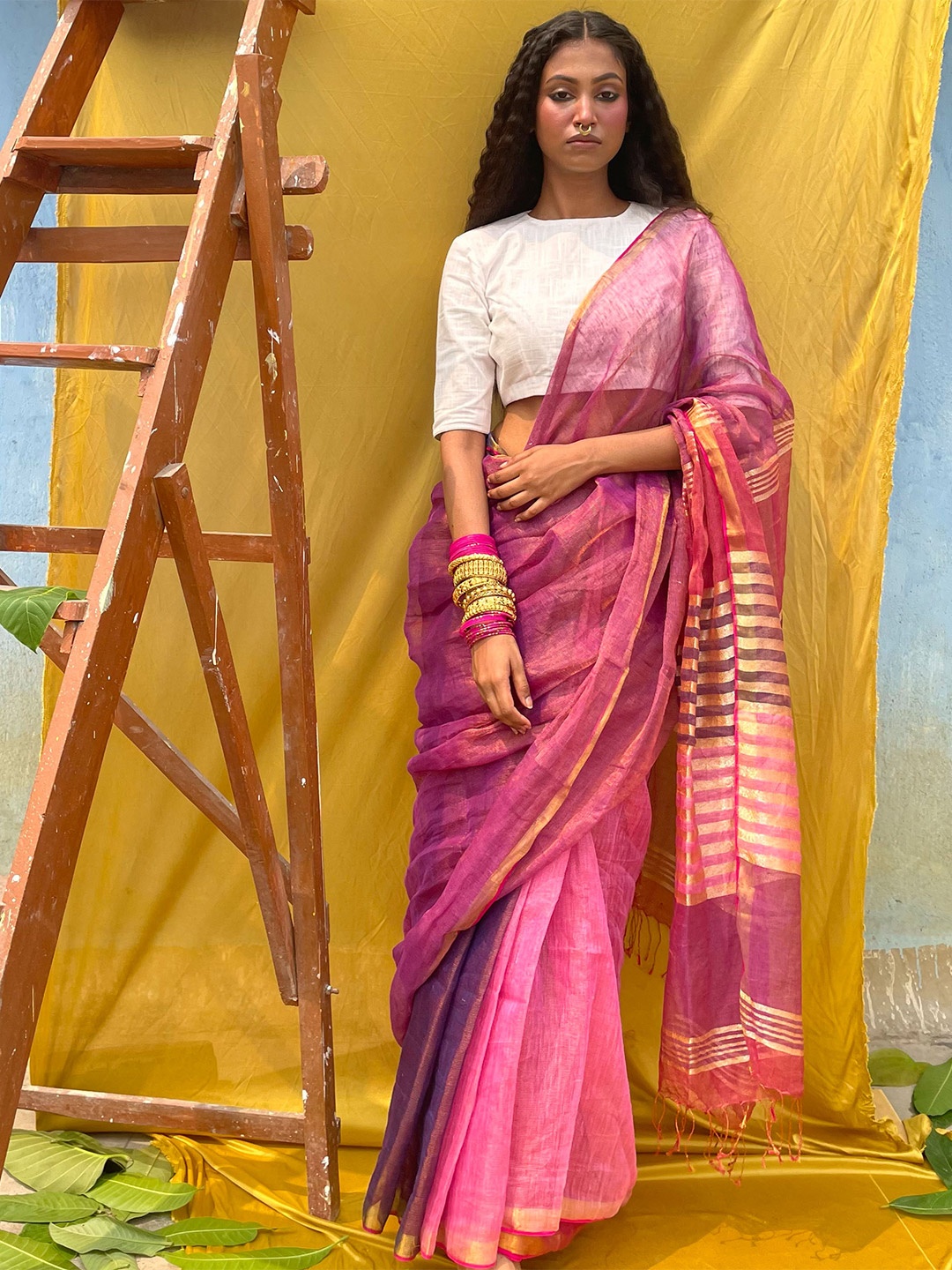 

Chidiyaa Pure Linen Half and Half Saree, Pink