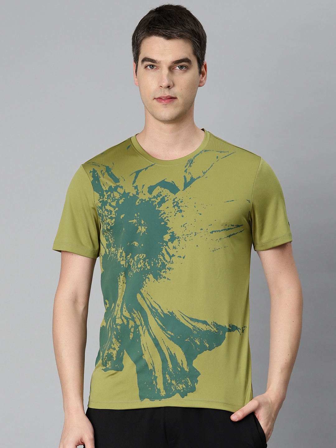 

Alcis Men Printed Anti Static Slim Fit Sports T-shirt, Olive