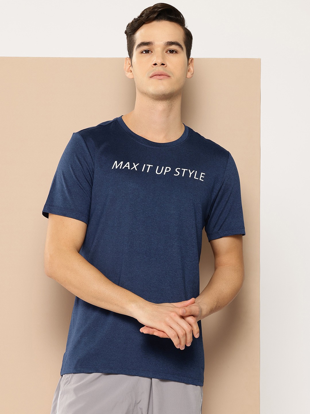 

Alcis Men Typography Printed Anti Static Slim Fit T-shirt, Navy blue
