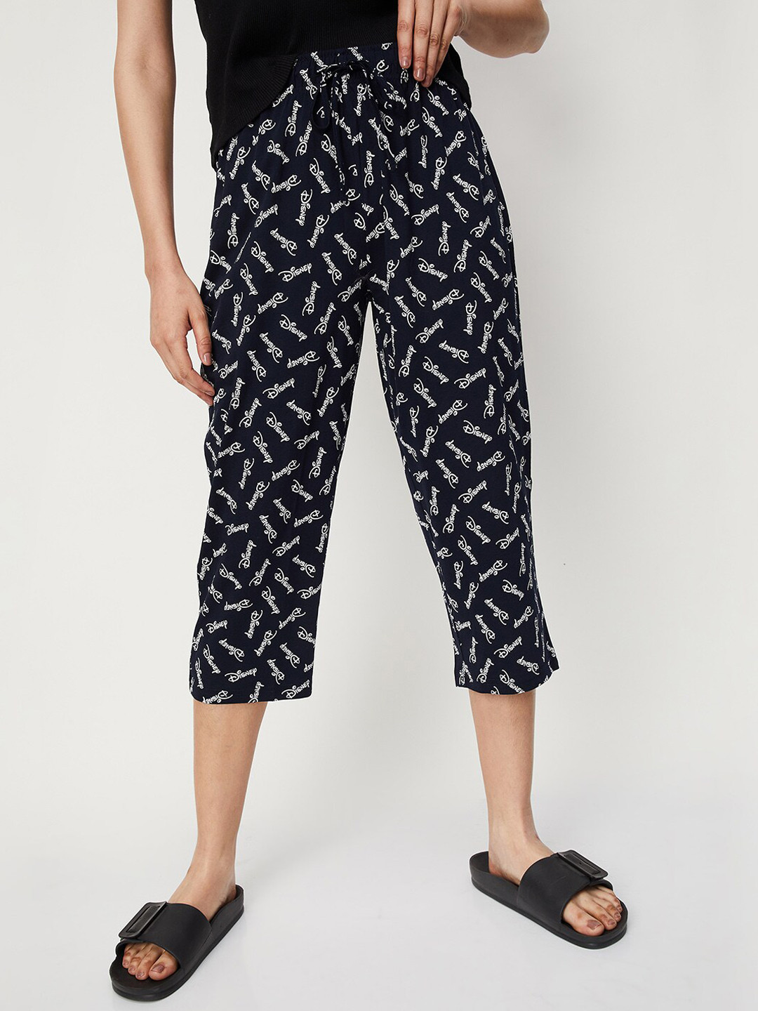 

max Women Black & White Disney Printed Pure Cotton Lounge Pants