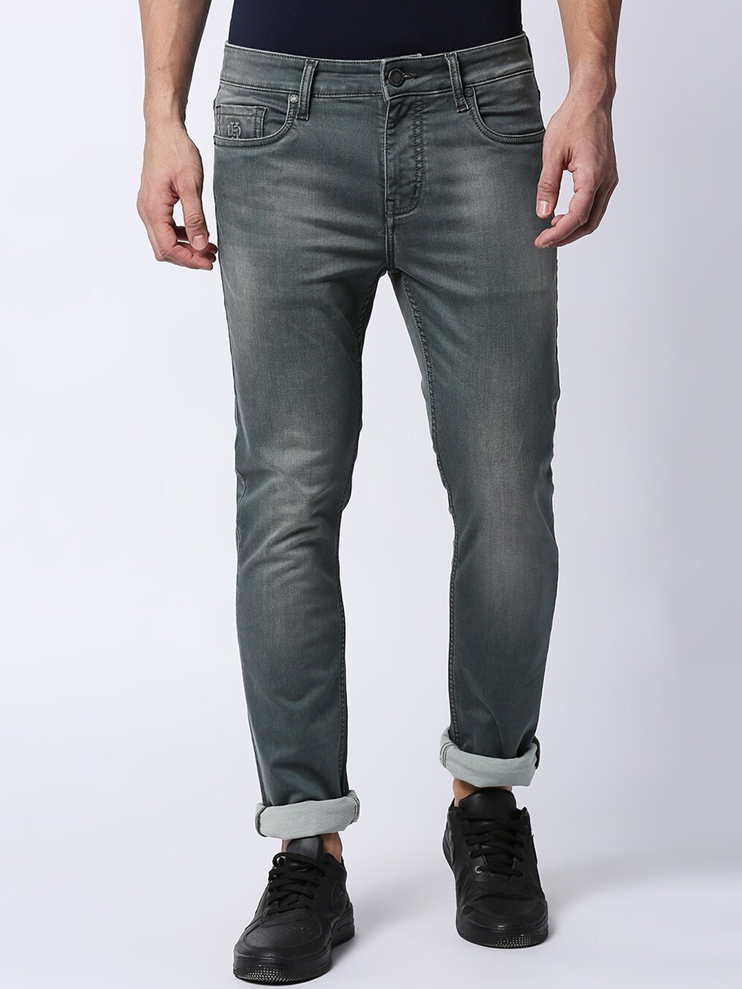 

DRAGON HILL Men Clean Look Straight Fit Low-Rise Light Fade Jeans, Grey